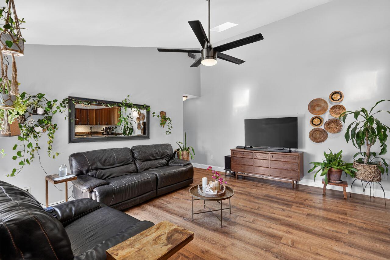 WESTWOOD GARDENS 3 - Residential