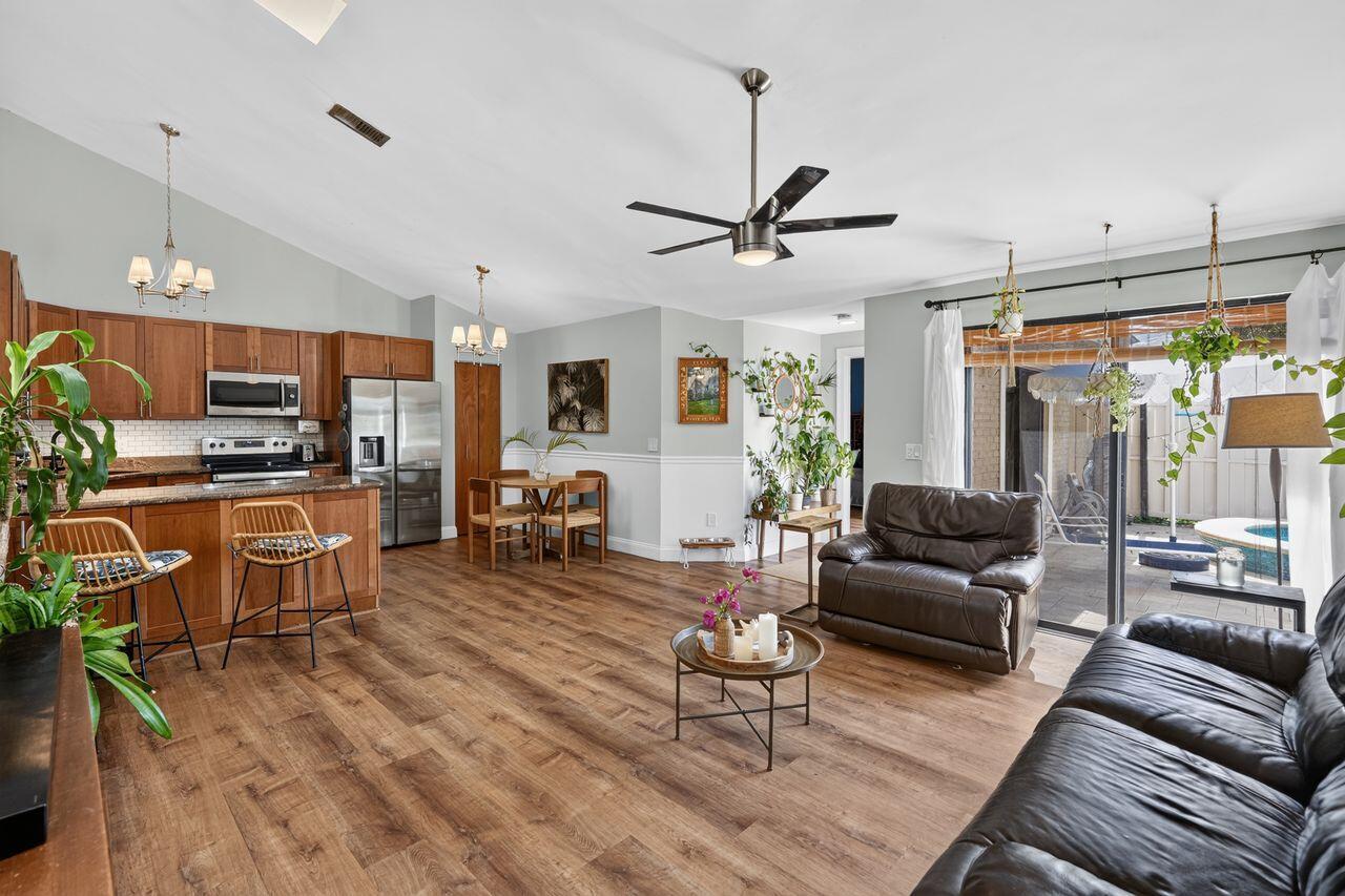 WESTWOOD GARDENS 3 - Residential