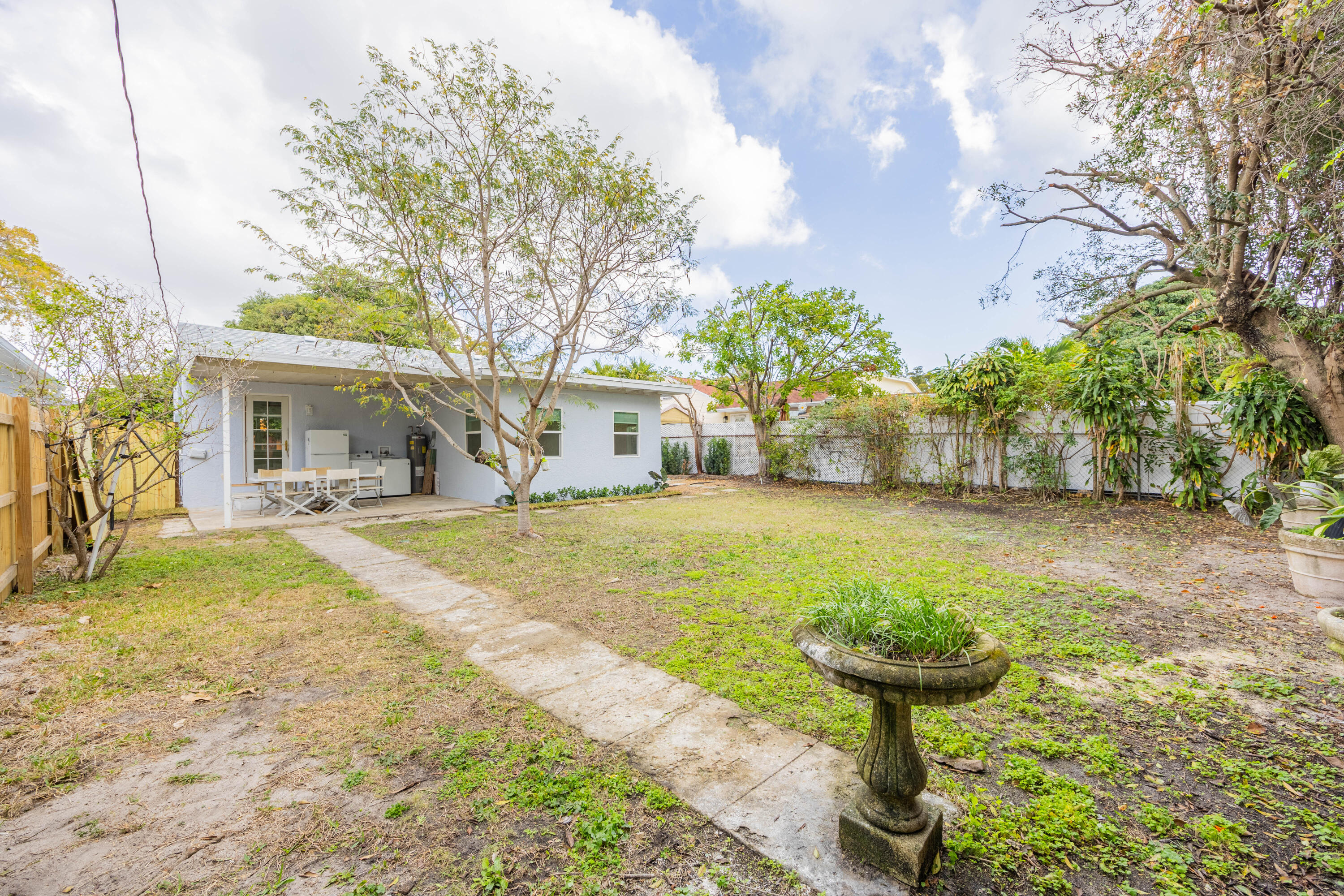 FOREST RIDGE PARK - Residential Lease
