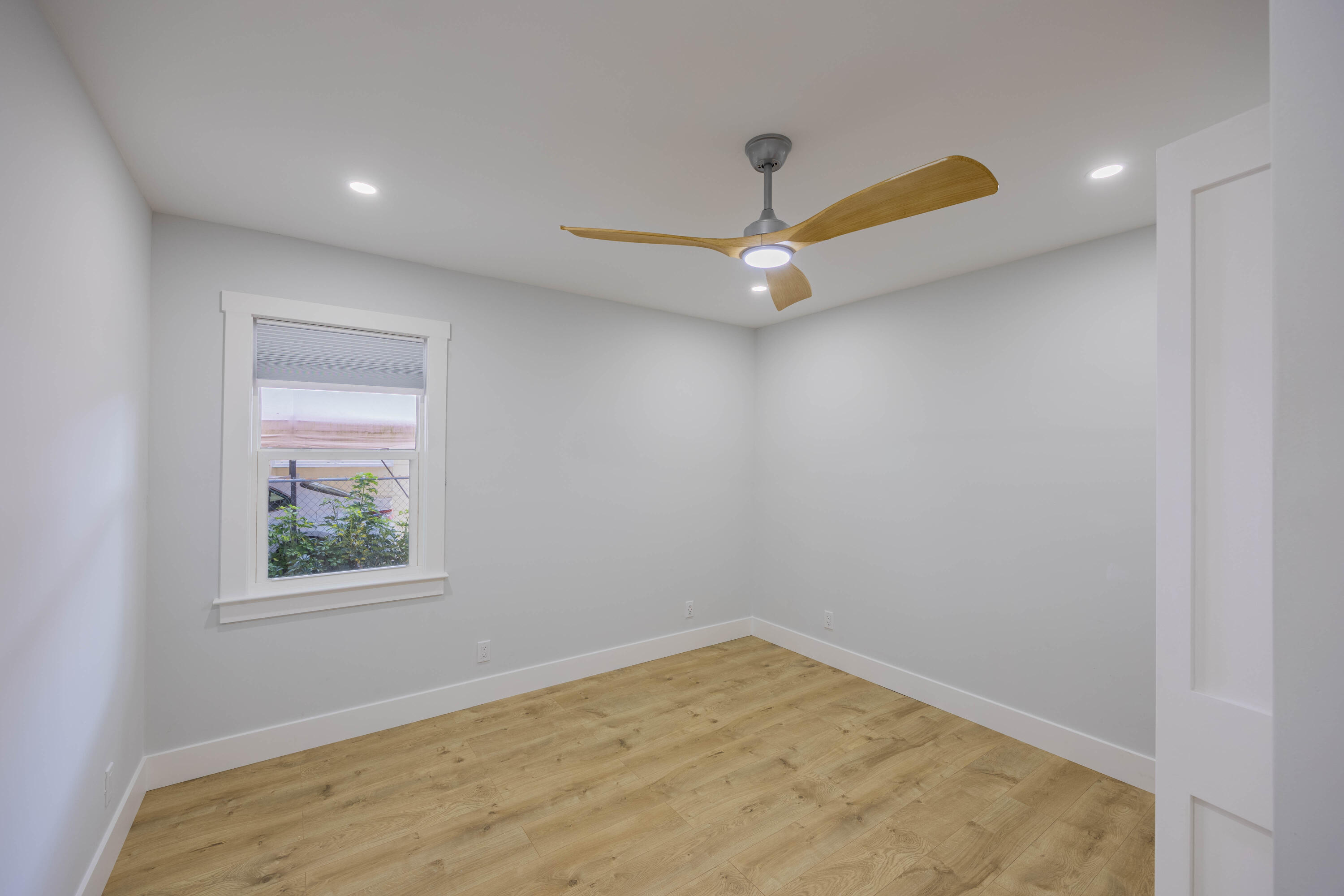 FOREST RIDGE PARK - Residential Lease
