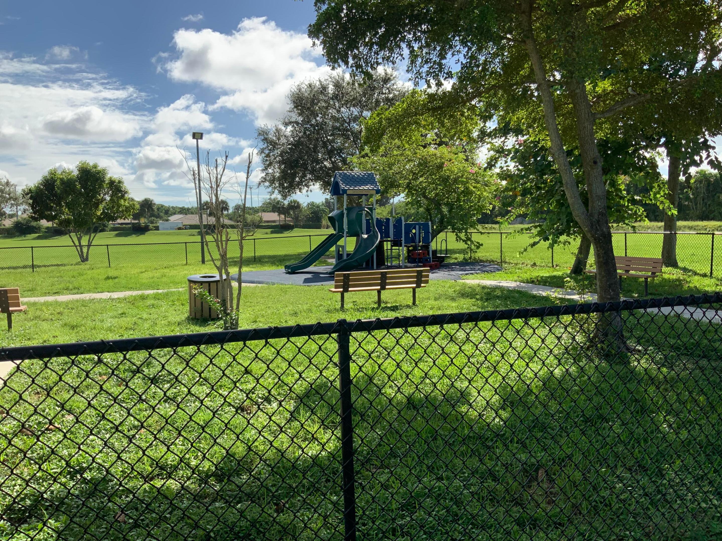 LAKE CHARLESTON TR Z - Residential
