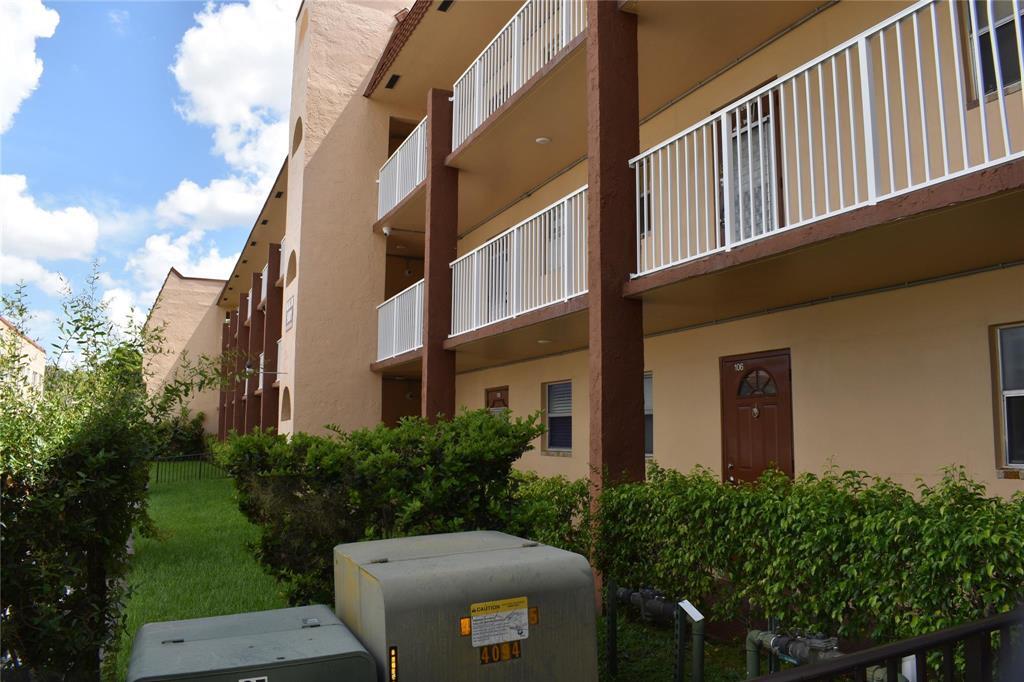 SUNRISE LAKES PHASE 3 - Residential