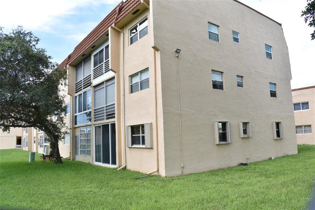 SUNRISE LAKES PHASE 3 - Residential