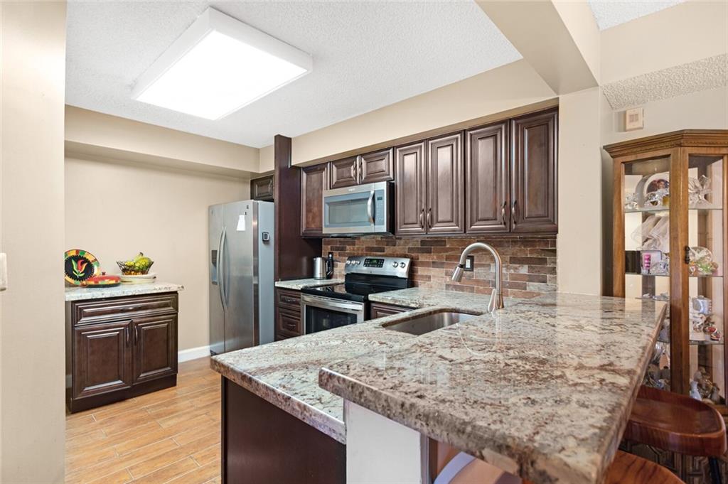 GRAND MARQUIS - Residential