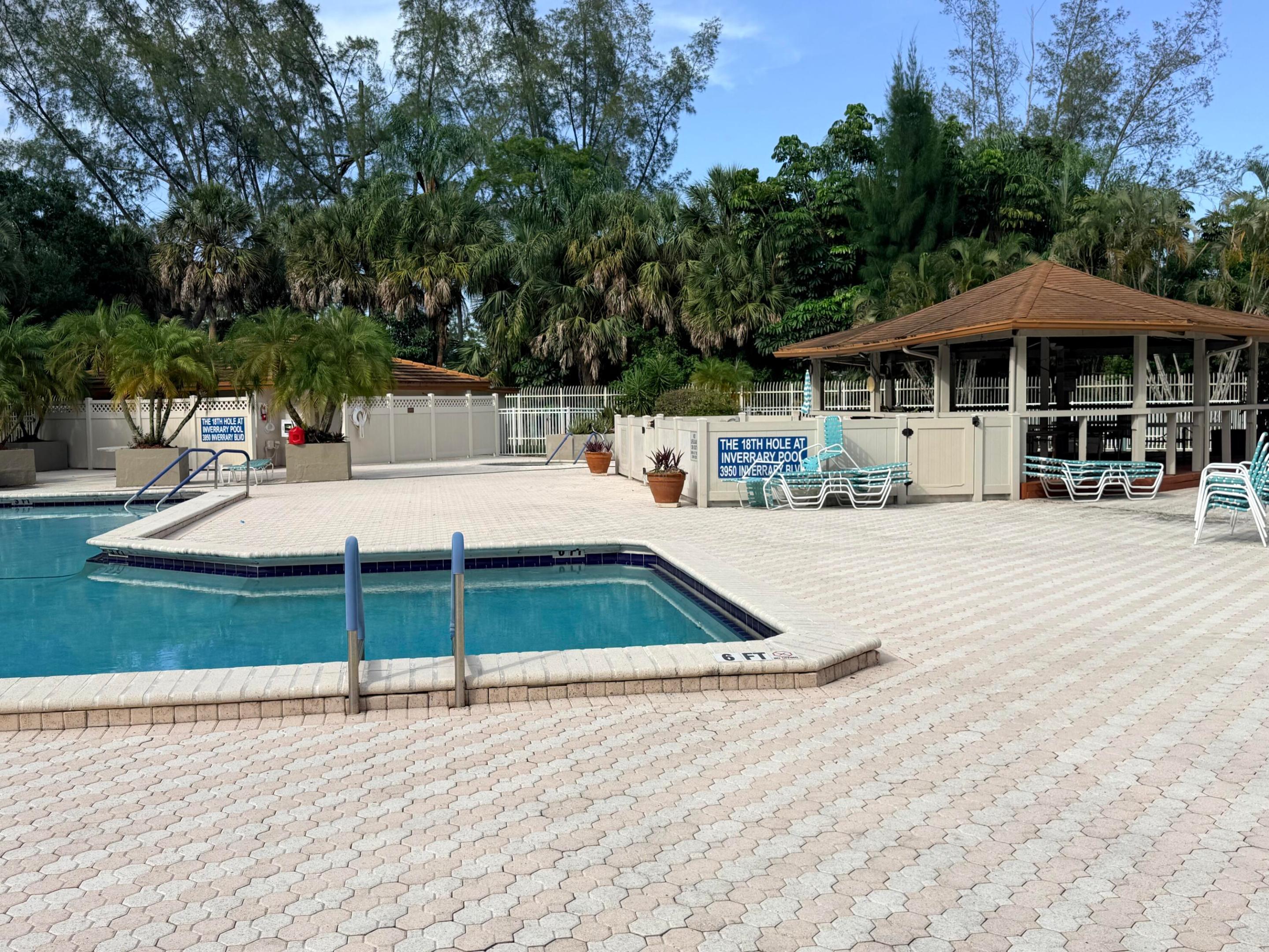 18TH HOLE AT INVERRARY CONDO - Residential