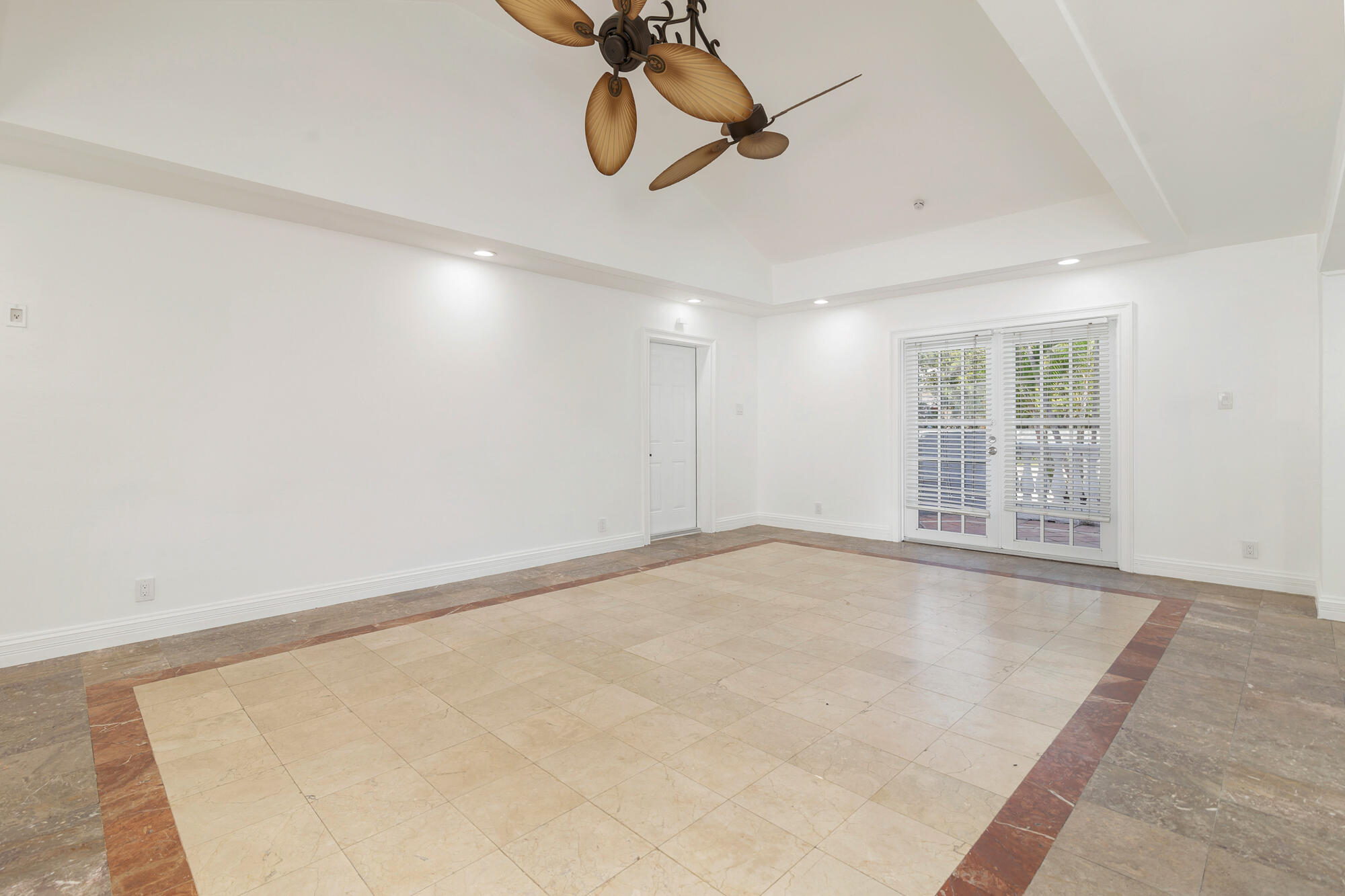 NORTH SHORE TERRACE 3 - Residential