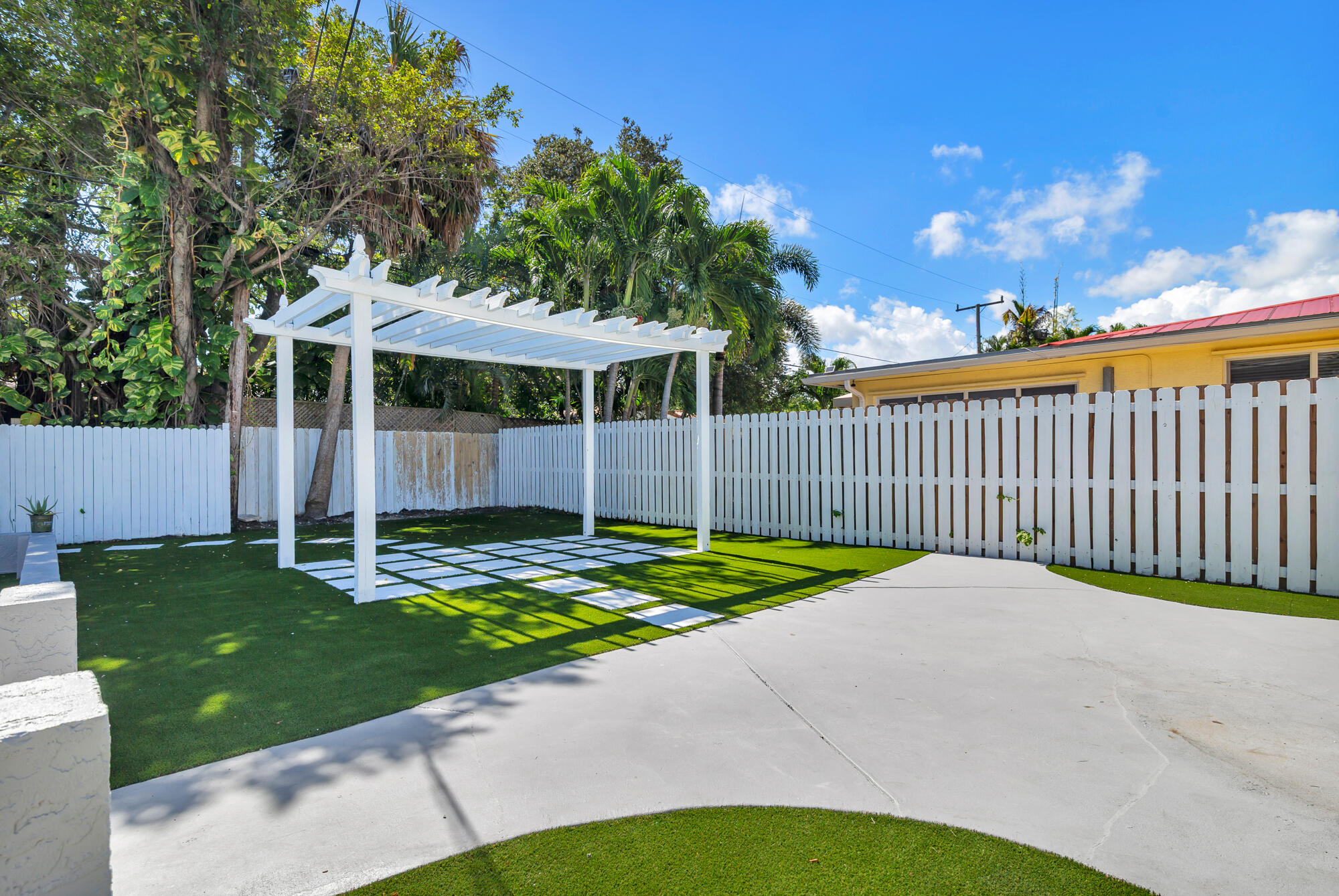 NORTH SHORE TERRACE 3 - Residential