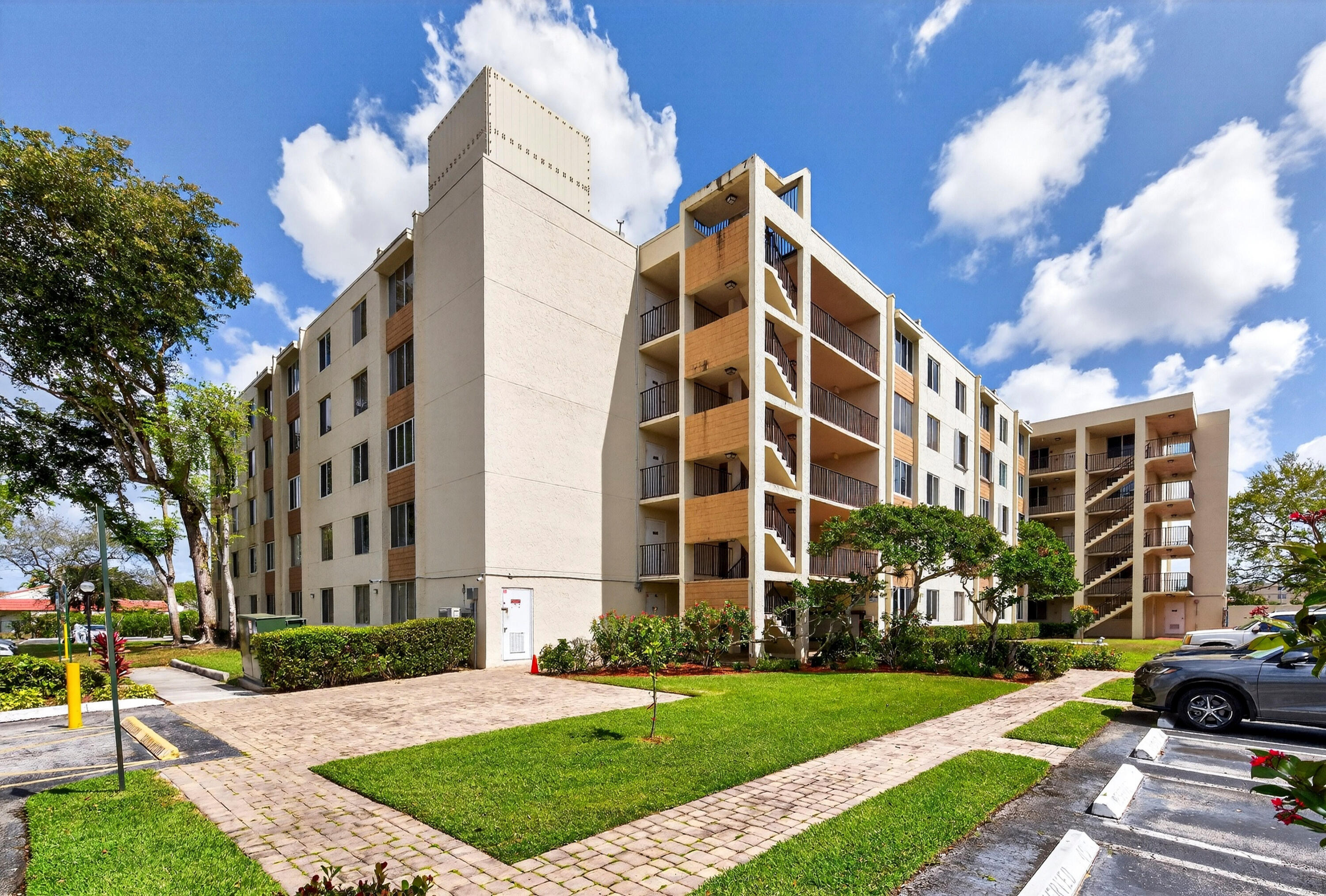 PALM COURT CONDO - Residential
