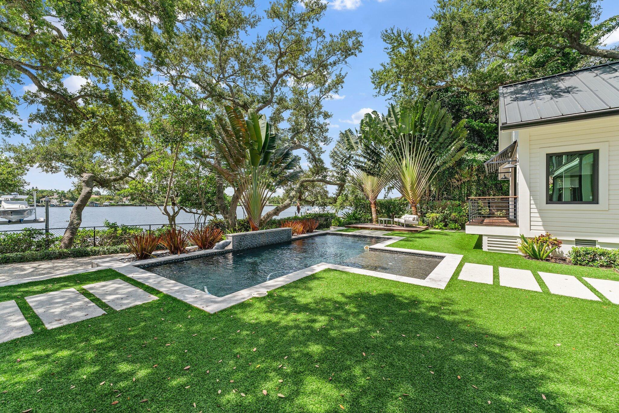 PENNOCK POINT - Residential