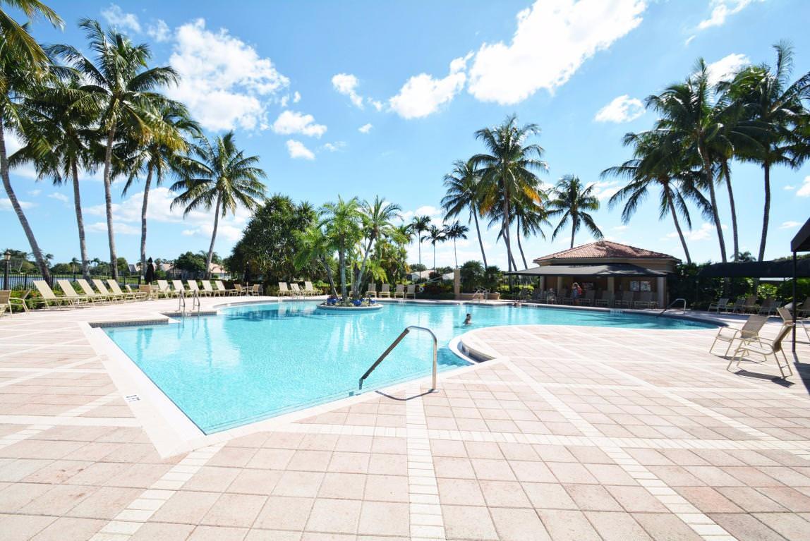 Valencia Lakes 03 - Residential
