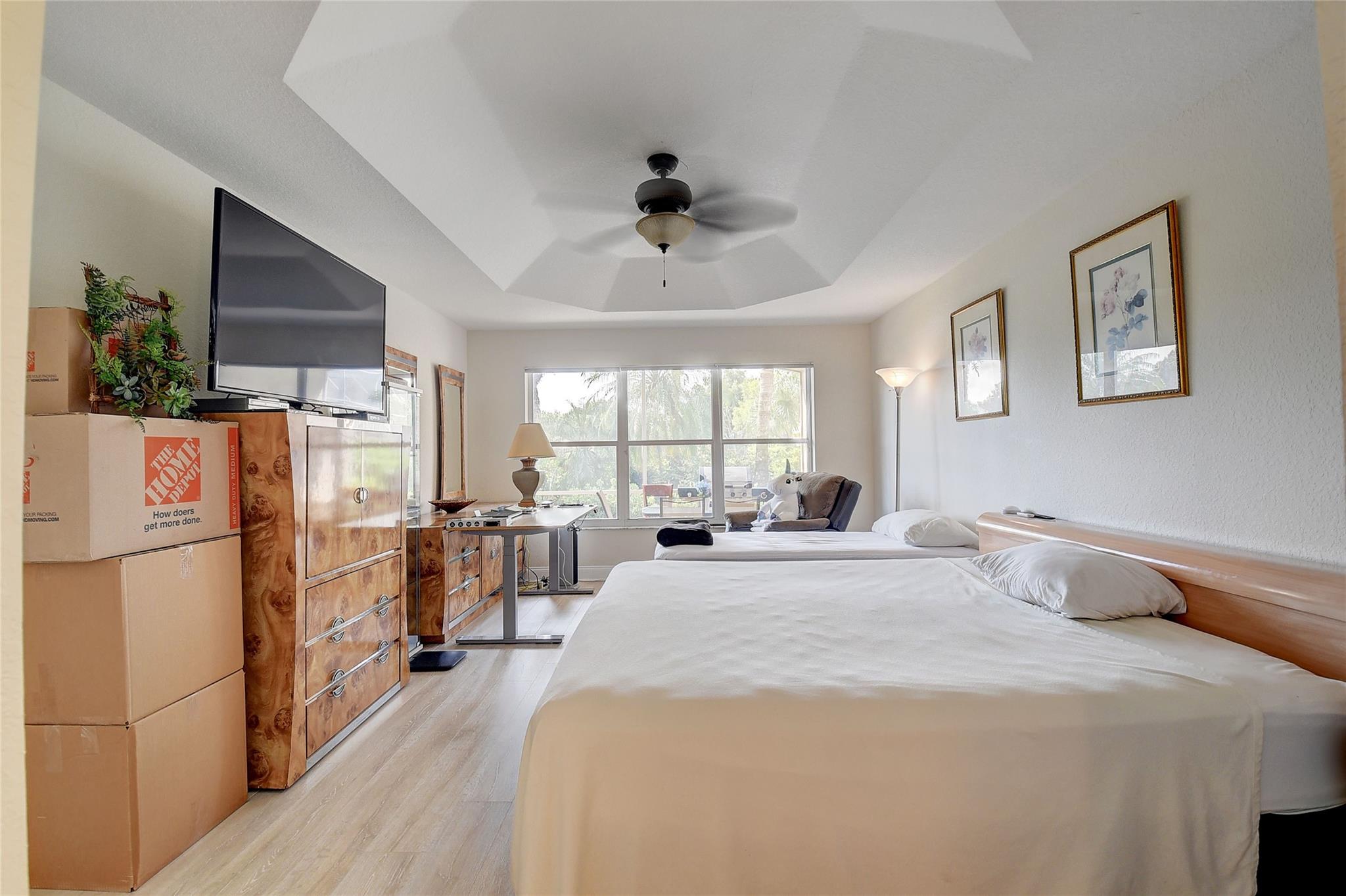 Valencia Lakes 03 - Residential
