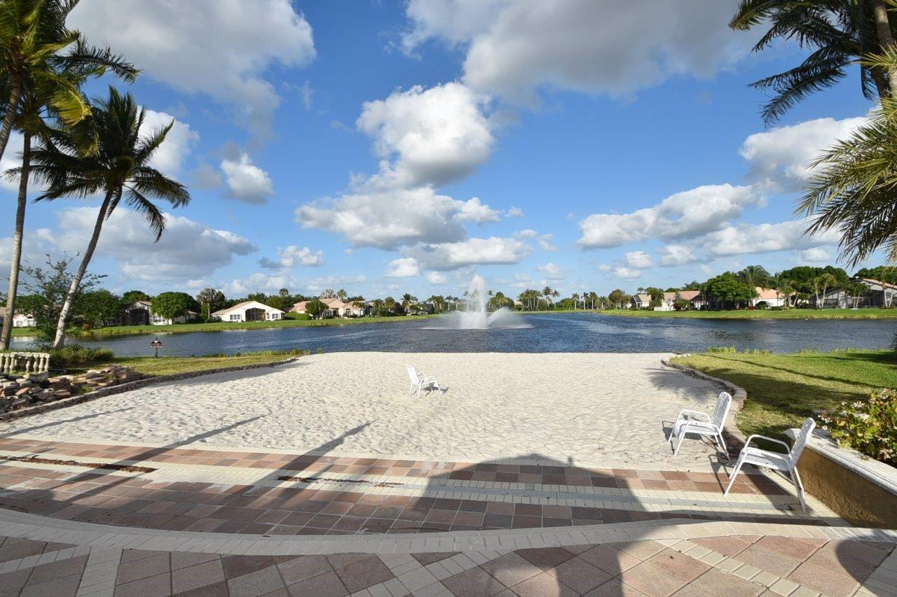 Valencia Lakes 03 - Residential