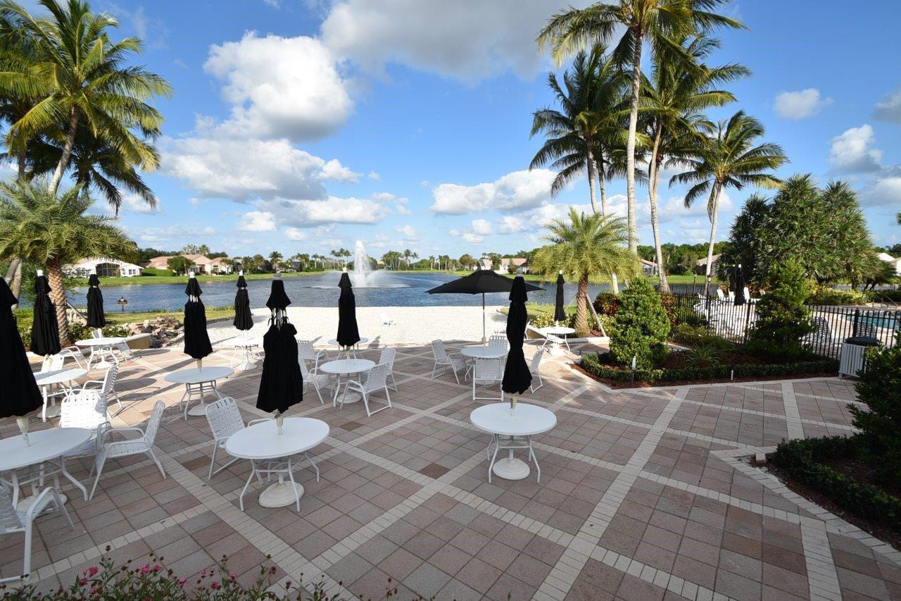 Valencia Lakes 03 - Residential