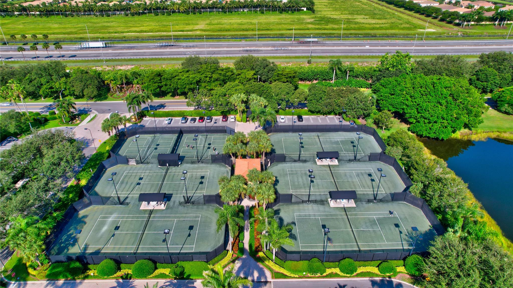 Valencia Lakes 03 - Residential