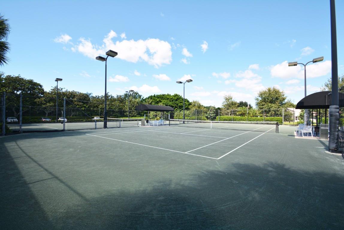 Valencia Lakes 03 - Residential