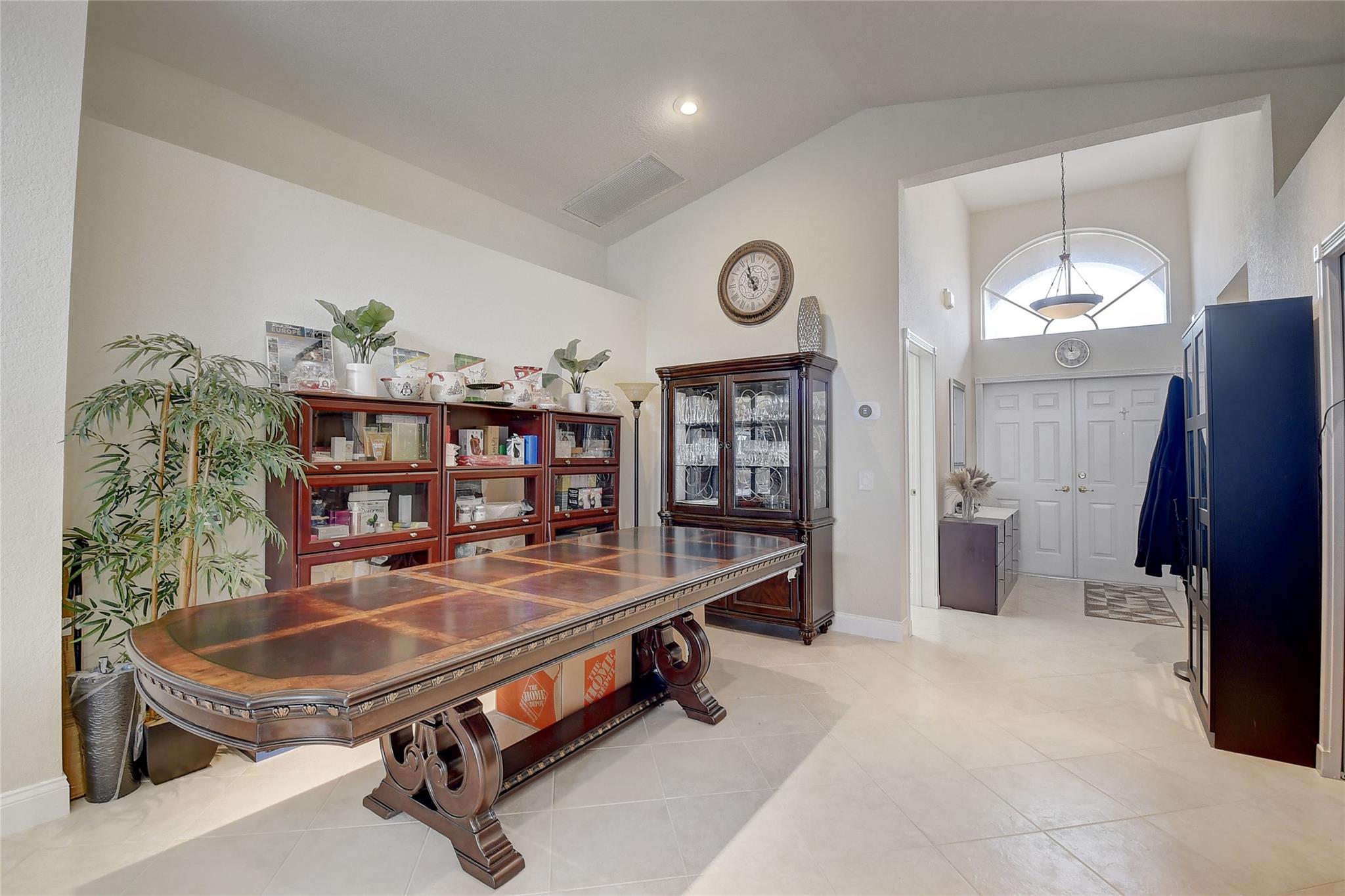 Valencia Lakes 03 - Residential