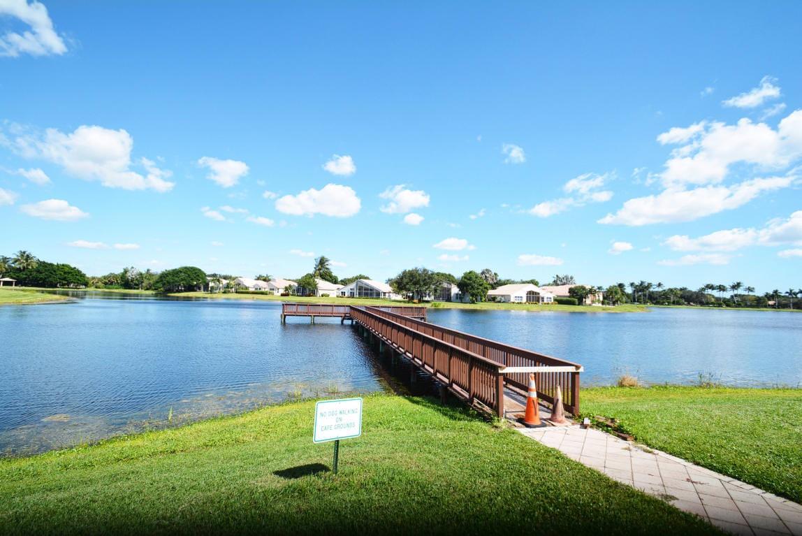 Valencia Lakes 03 - Residential
