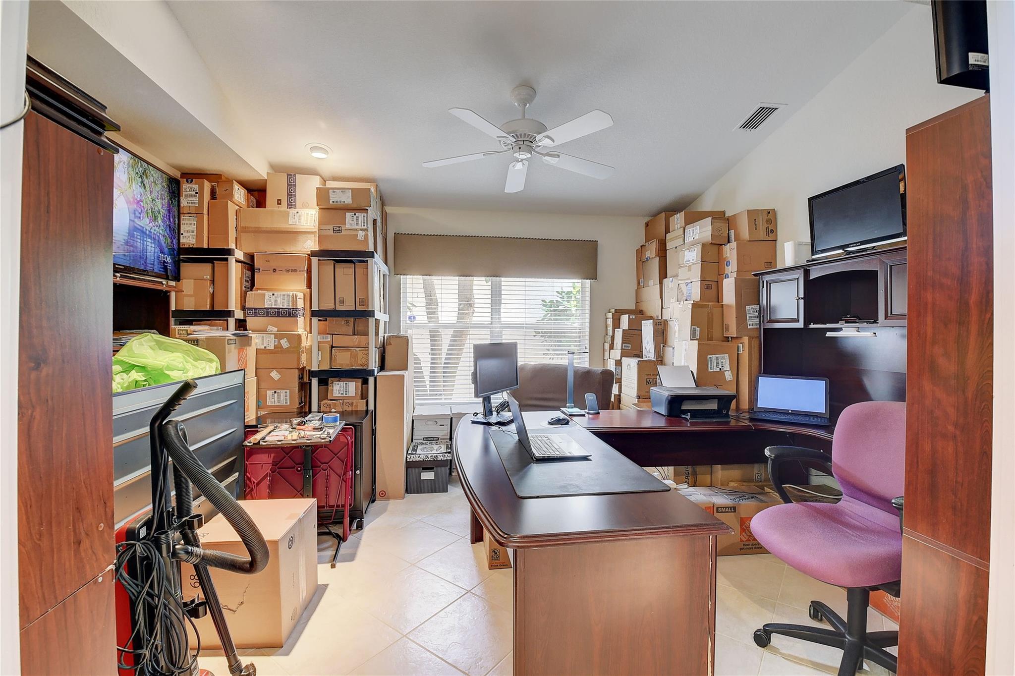 Valencia Lakes 03 - Residential