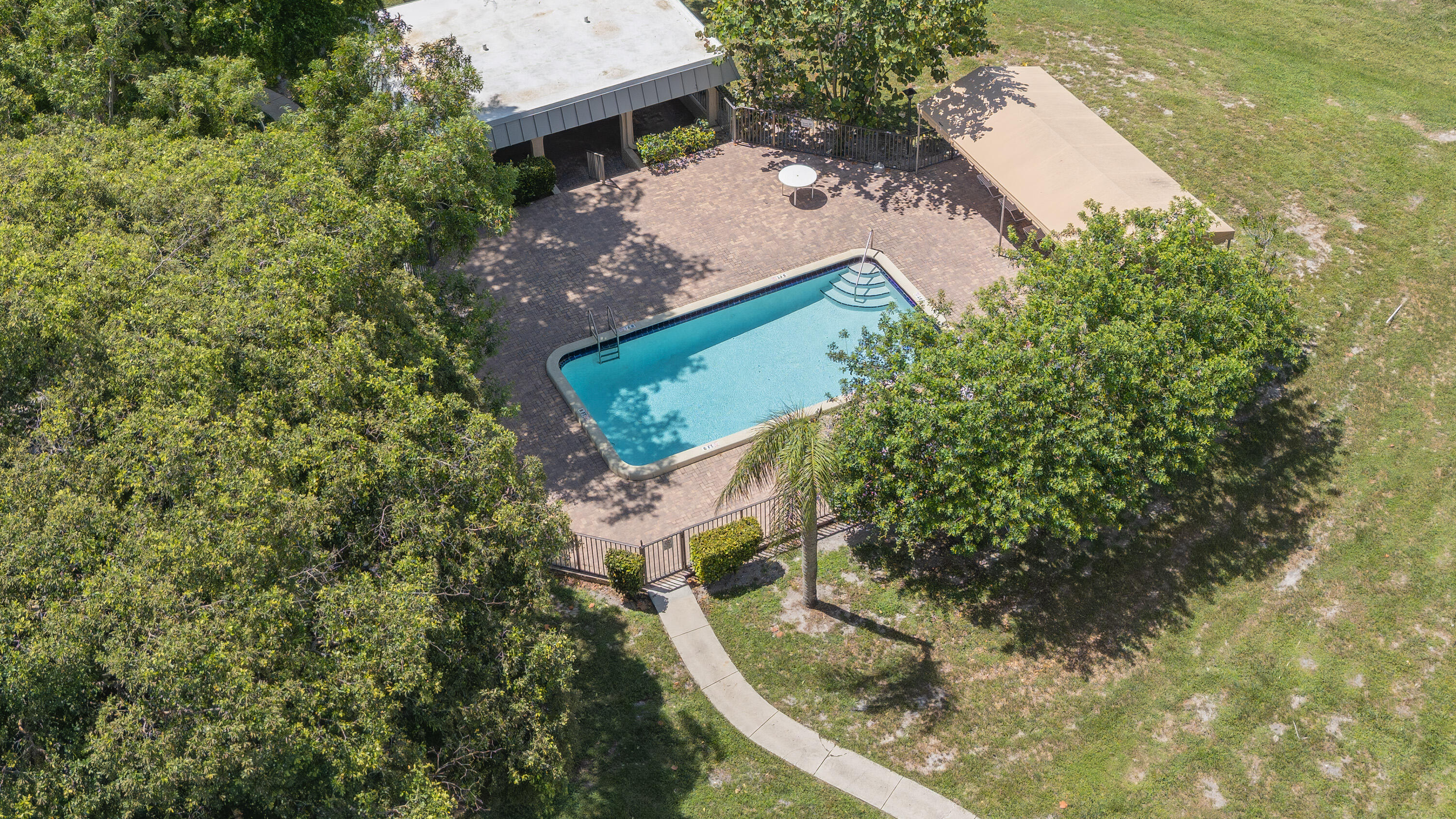 INVERRARY COUNTRY CLUB - Residential