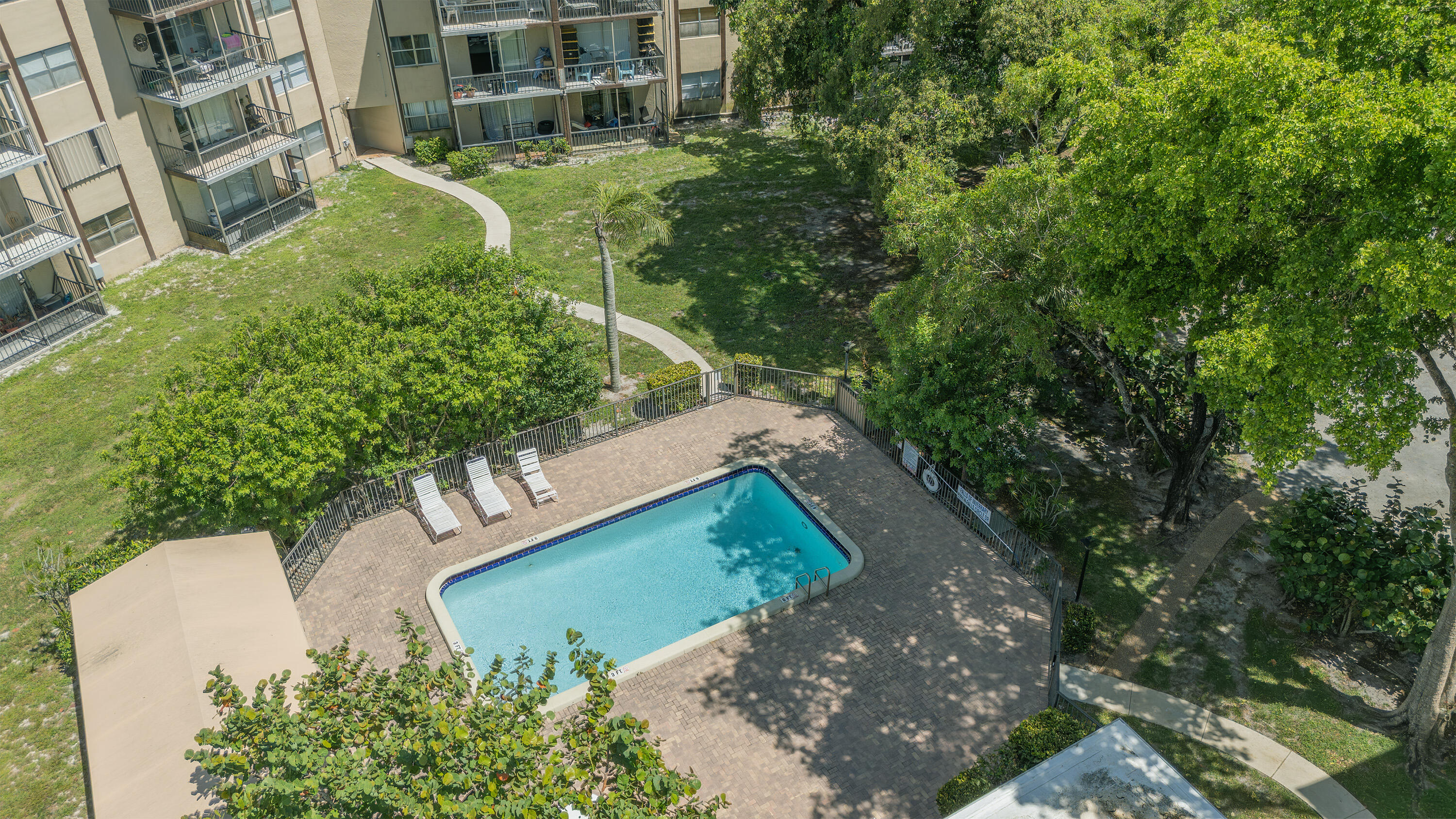 INVERRARY COUNTRY CLUB - Residential