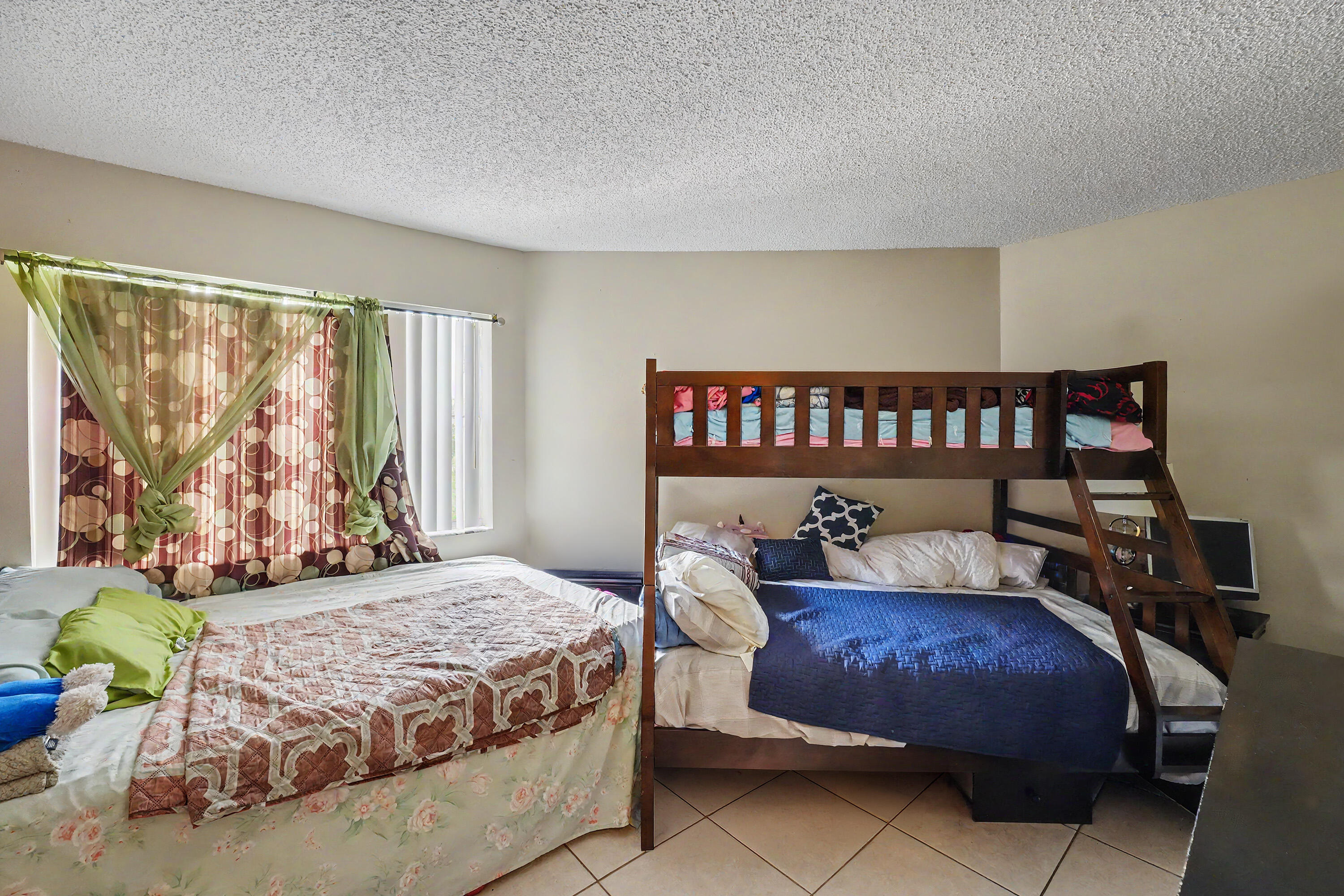 INVERRARY COUNTRY CLUB - Residential