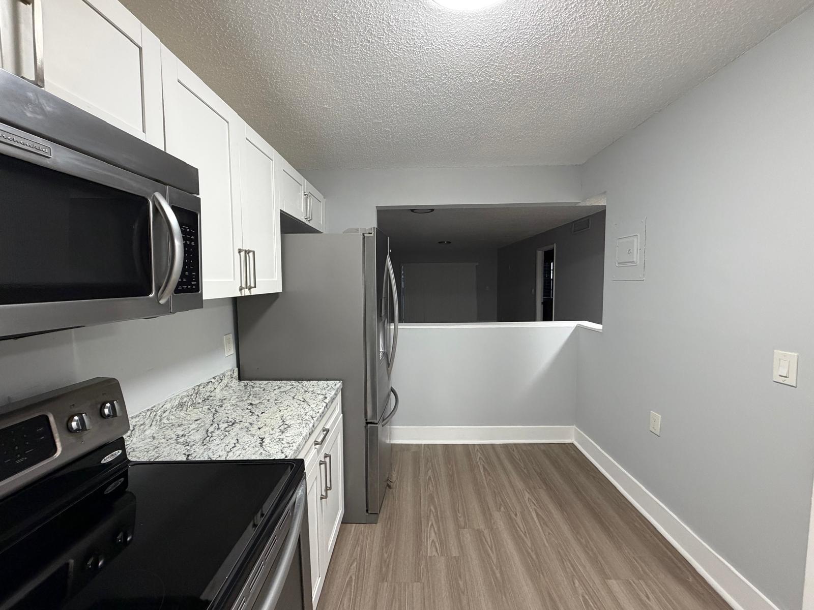 APPLEGREEN CONDO APTS 4 - Residential Lease