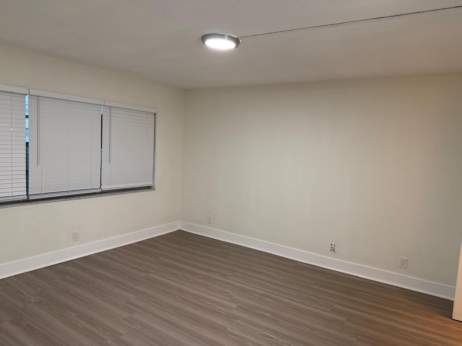 APPLEGREEN CONDO APTS 4 - Residential Lease