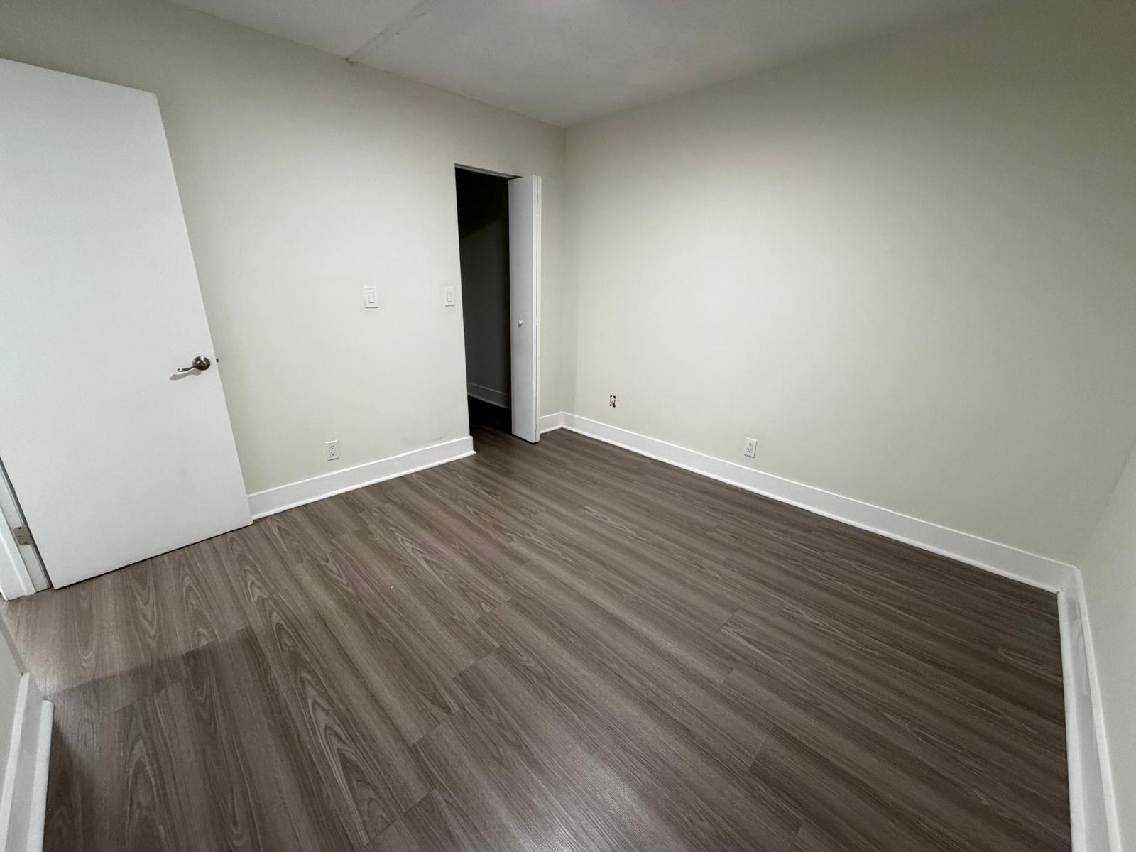 APPLEGREEN CONDO APTS 4 - Residential Lease