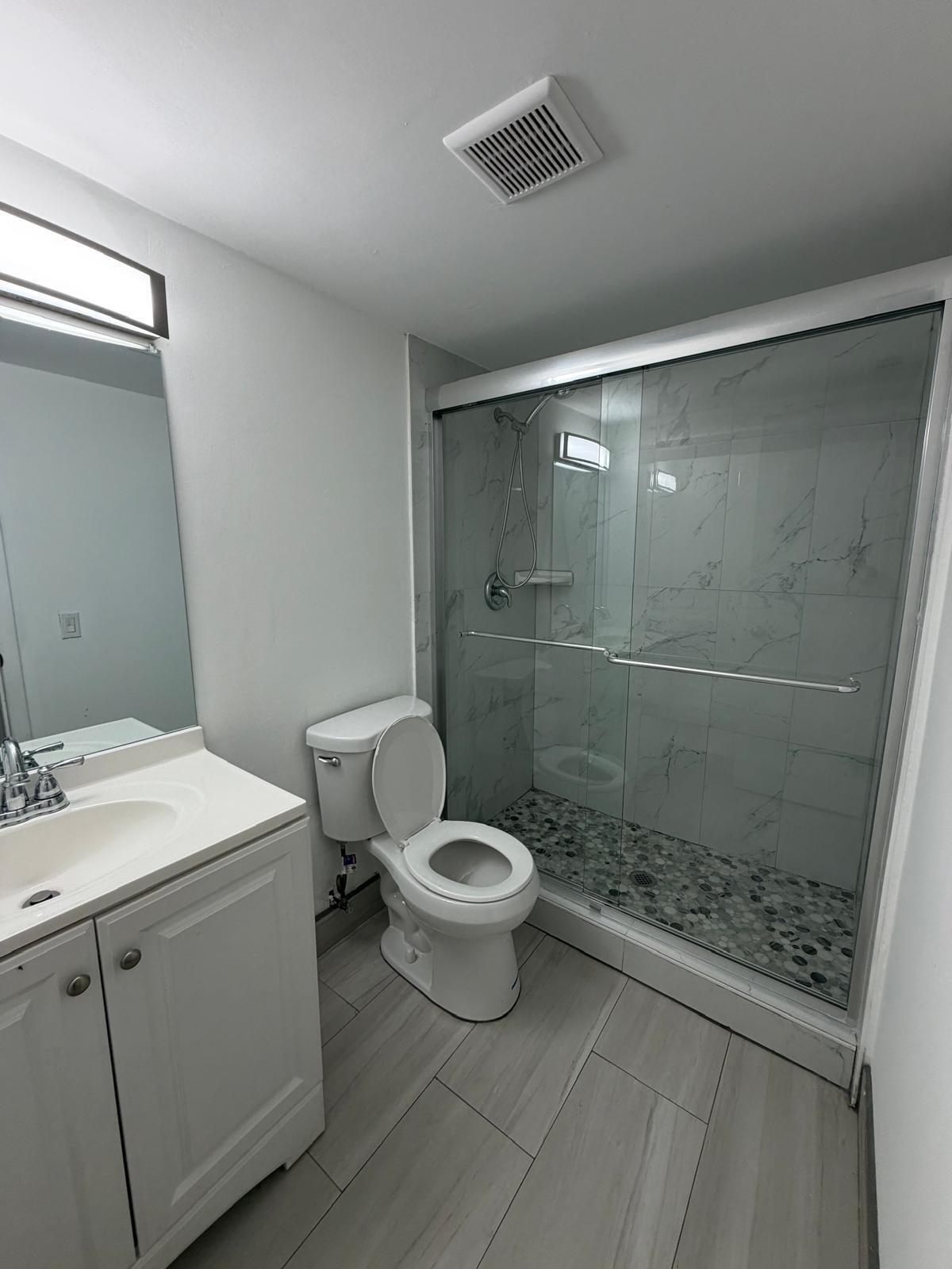APPLEGREEN CONDO APTS 4 - Residential Lease