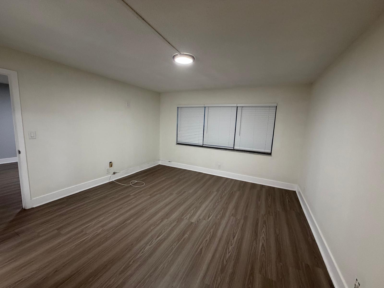 APPLEGREEN CONDO APTS 4 - Residential Lease