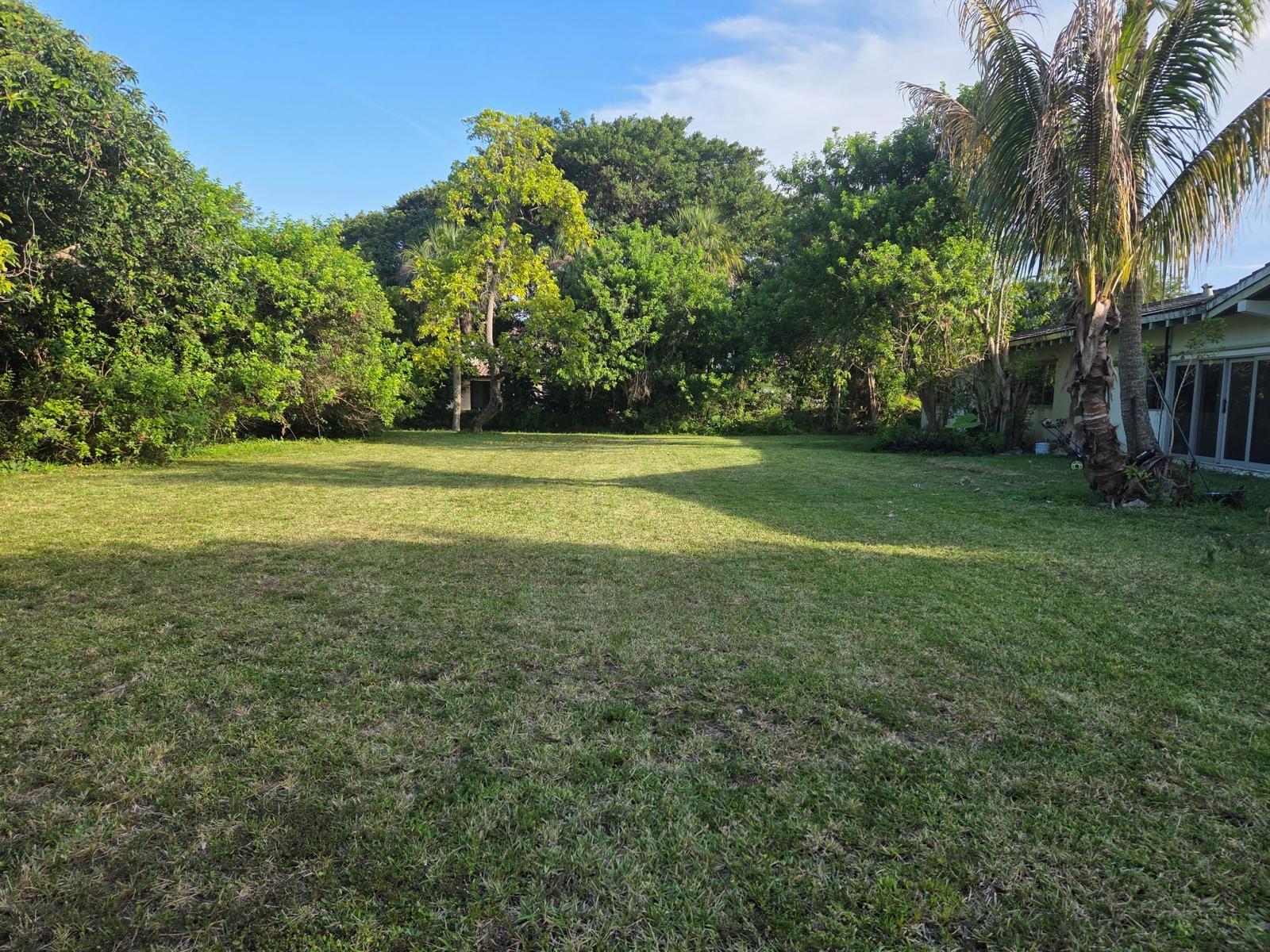 FT LAUDERDALE TRUCK FARMS - Residential Lease