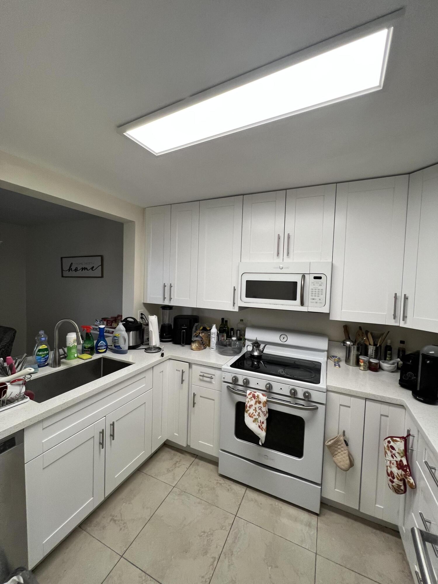 COUNTRY PINES CONDO - Residential Lease