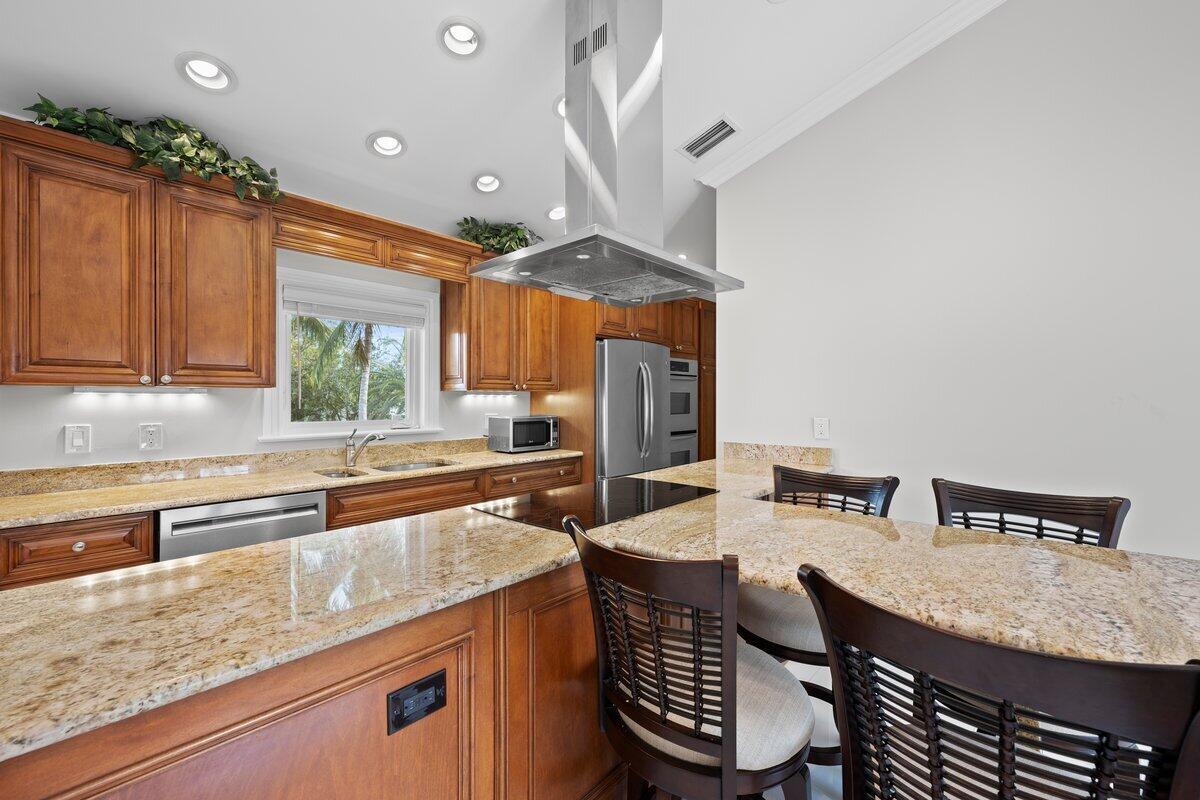 ADMIRALS COVE PAR C - Residential