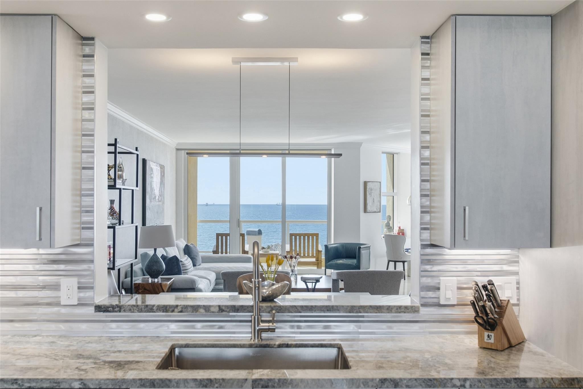 The Palms Tower Two Condo - Residential