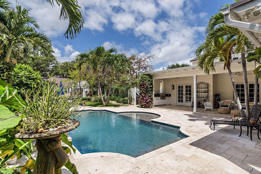 BEACH SHORES - Residential