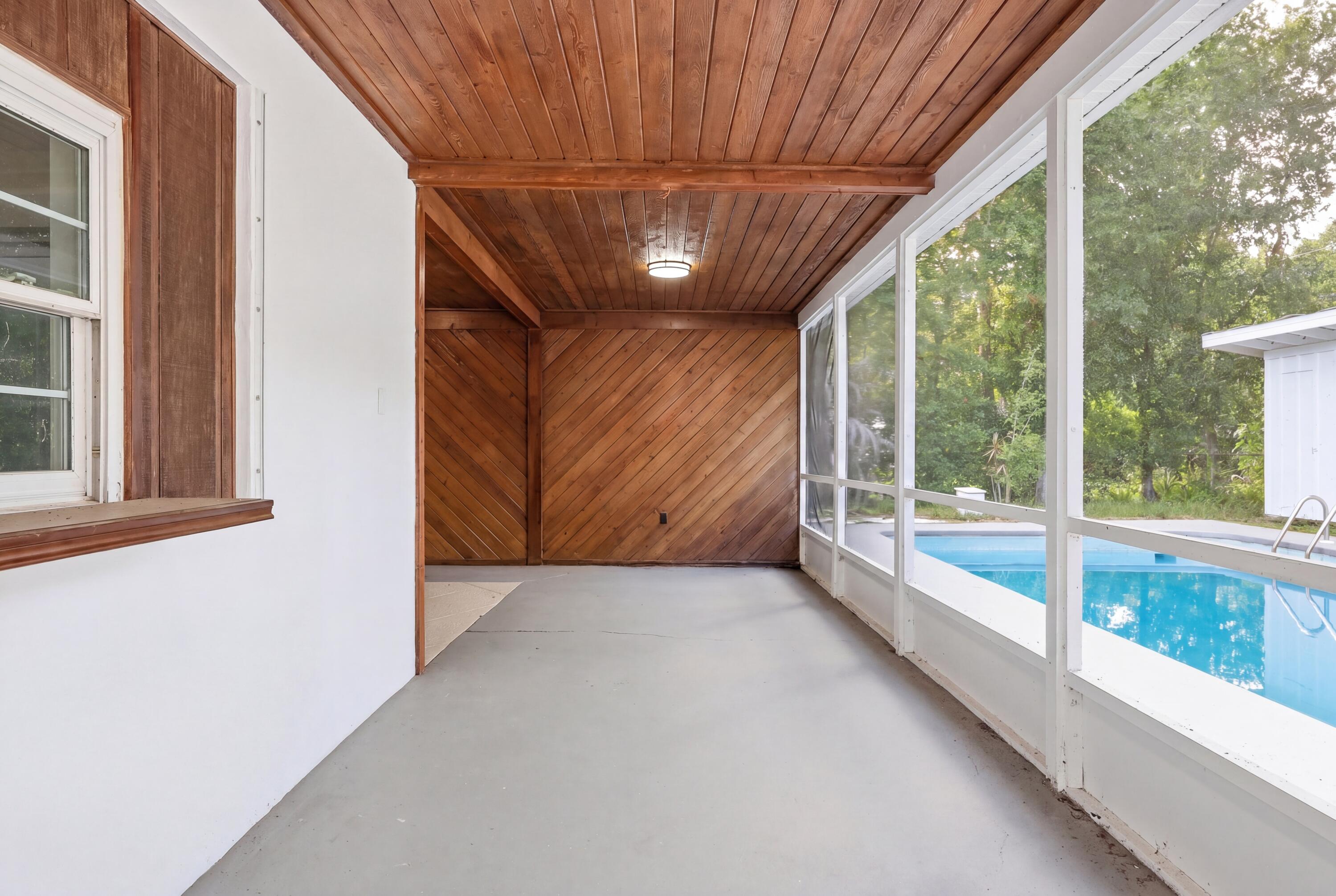 CARLL HEIGHTS - Residential