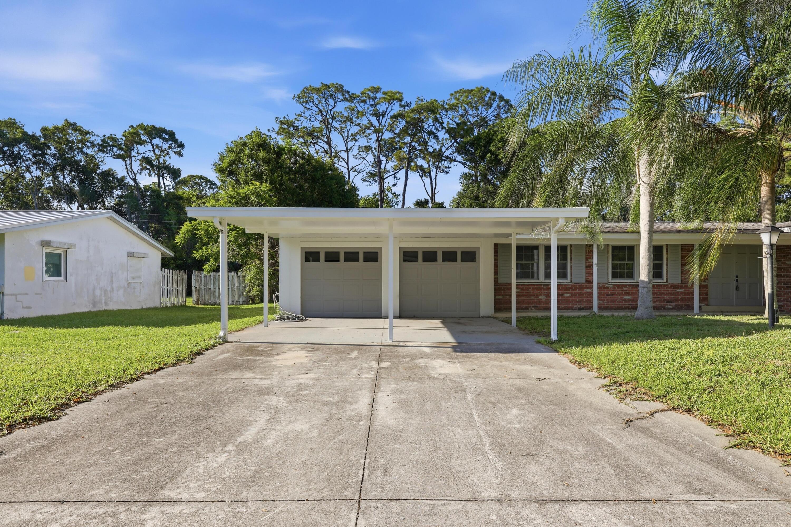 CARLL HEIGHTS - Residential