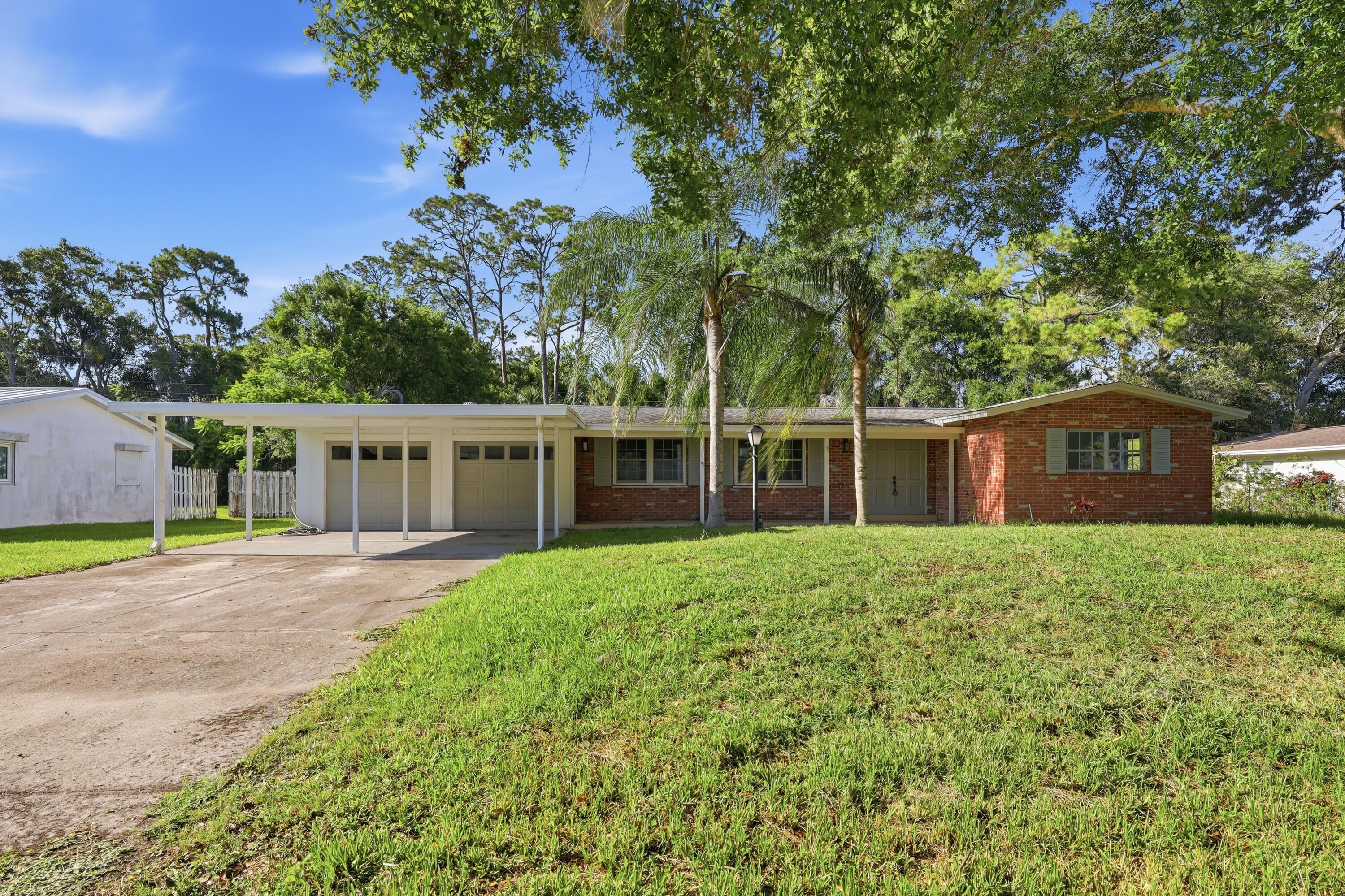 CARLL HEIGHTS - Residential