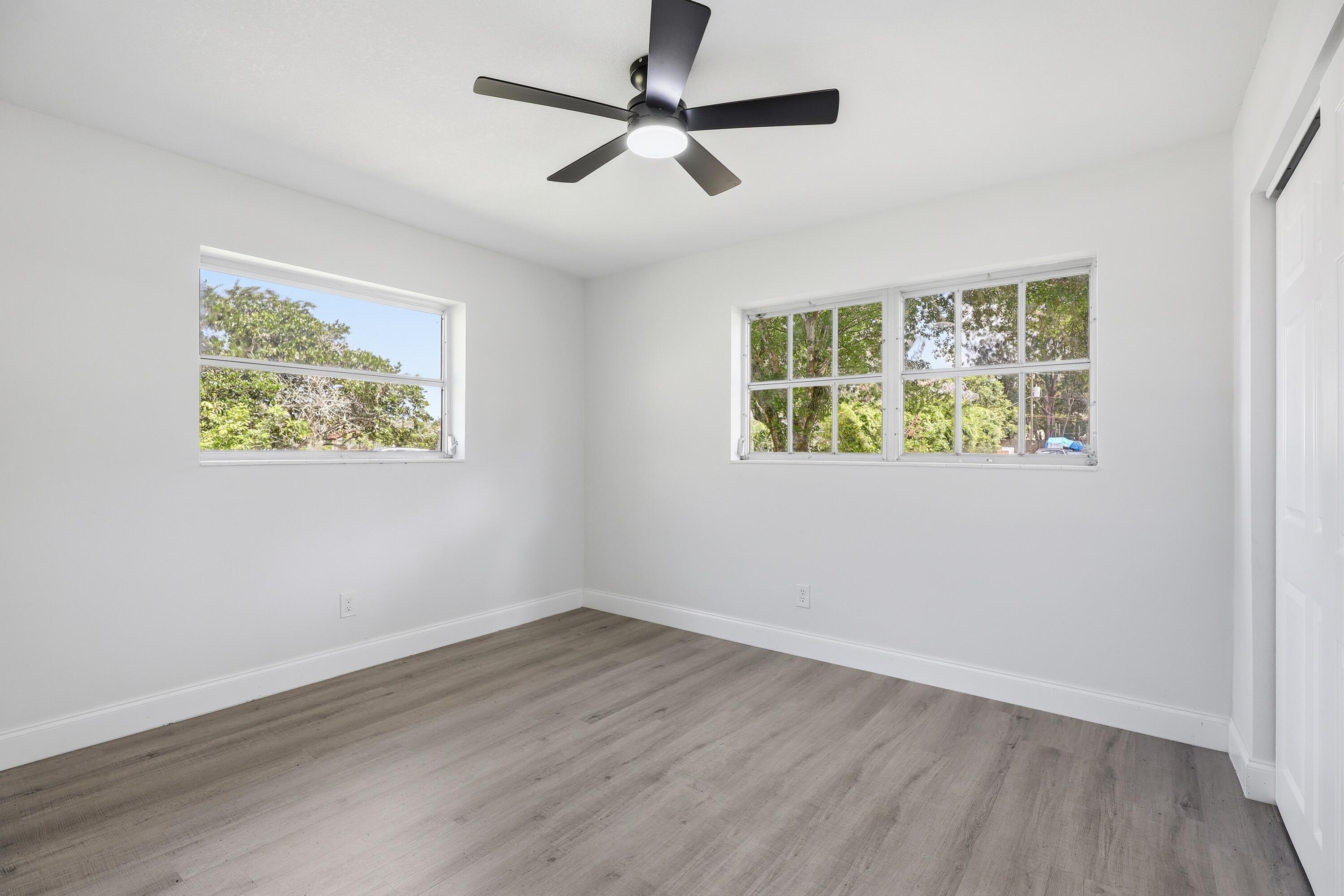CARLL HEIGHTS - Residential