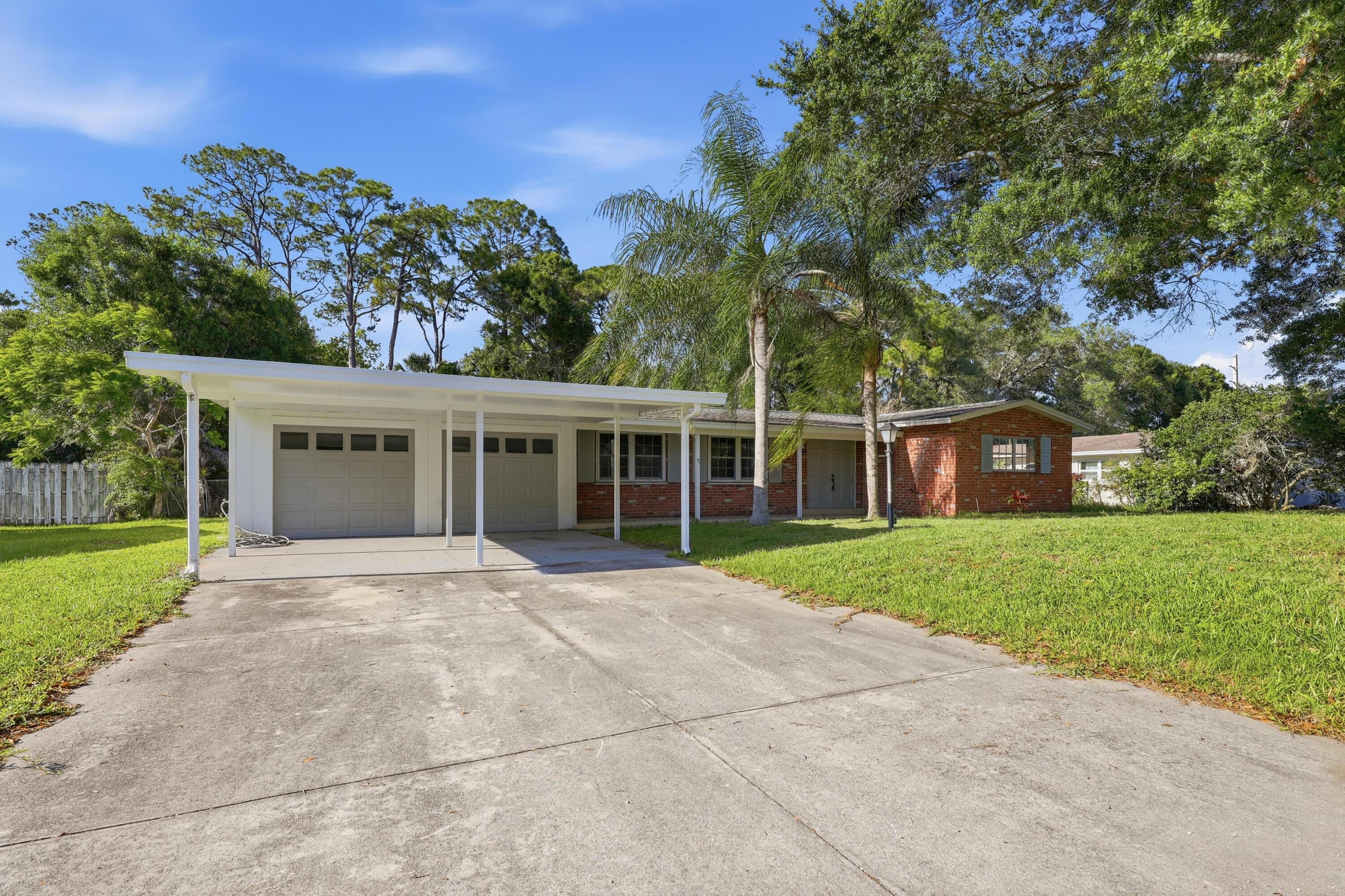 CARLL HEIGHTS - Residential