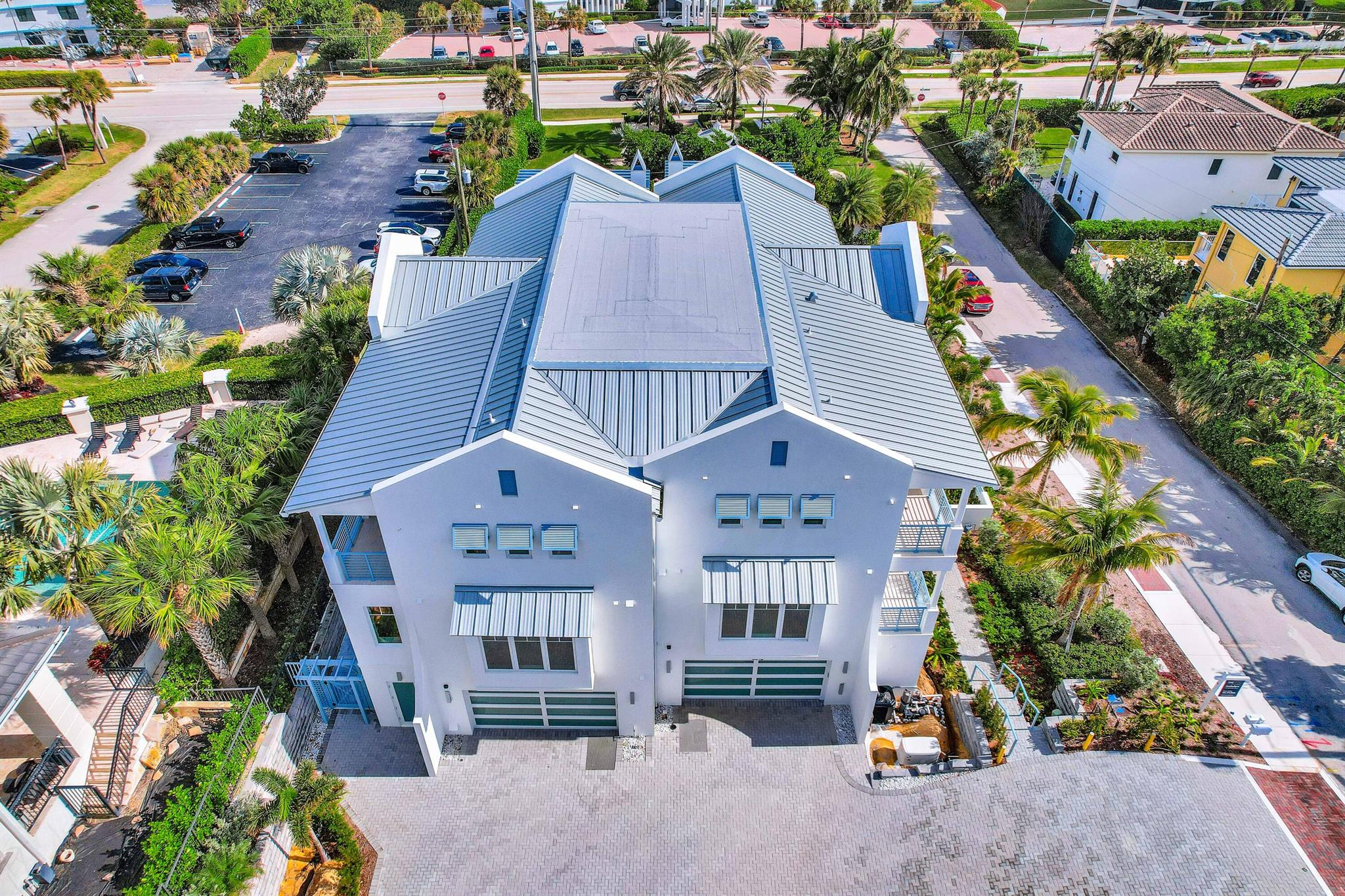 SEASIDE VILLAS - Residential