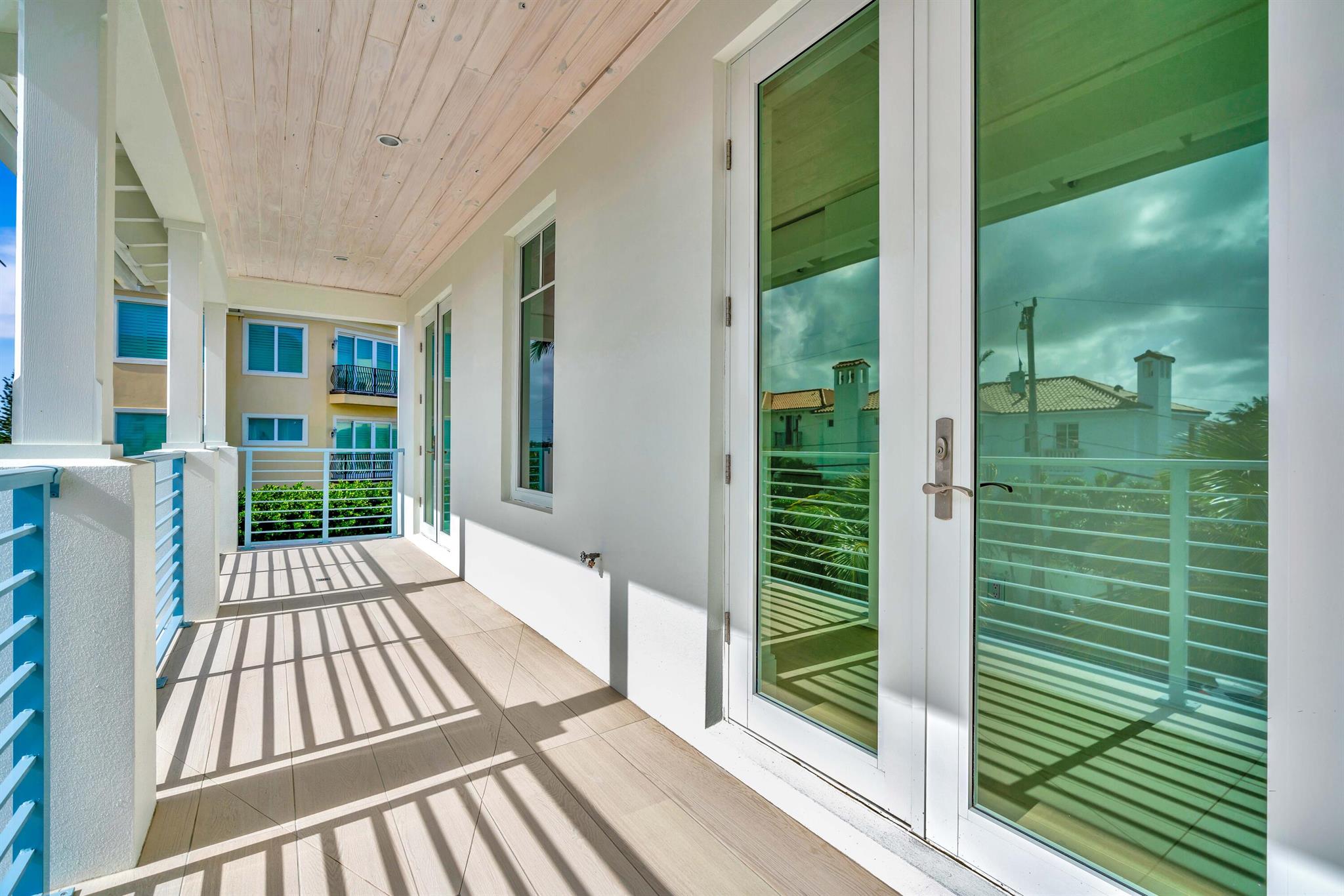 SEASIDE VILLAS - Residential