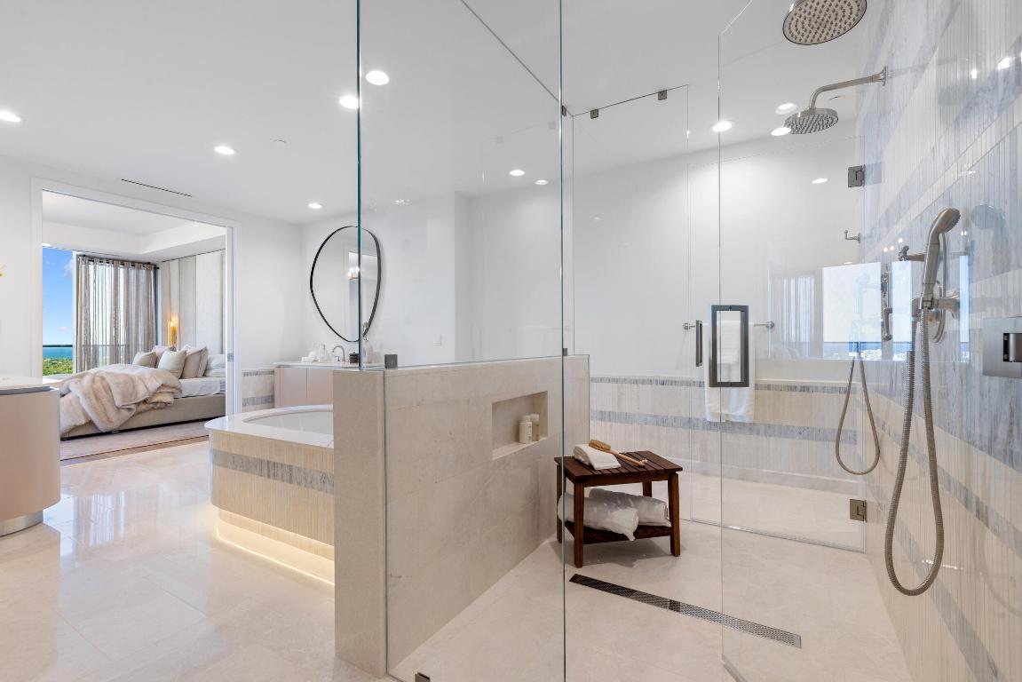 FORTE RESIDENCES CONDO - Residential