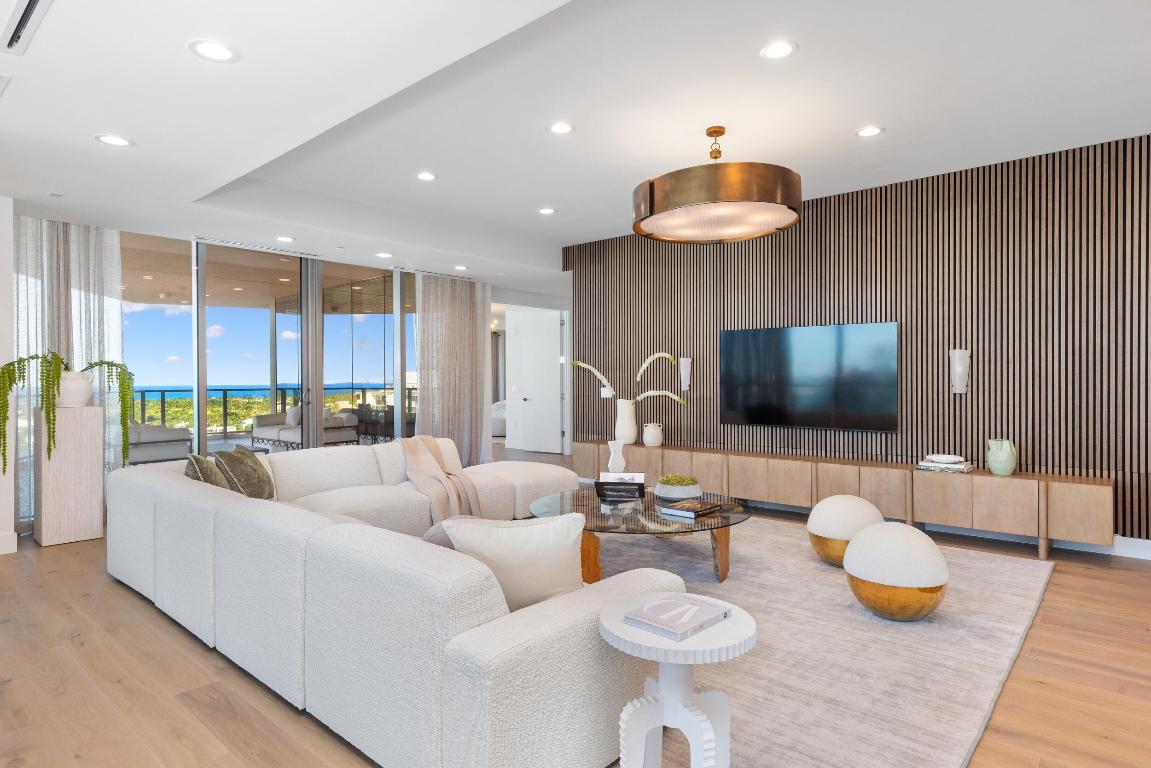 FORTE RESIDENCES CONDO - Residential