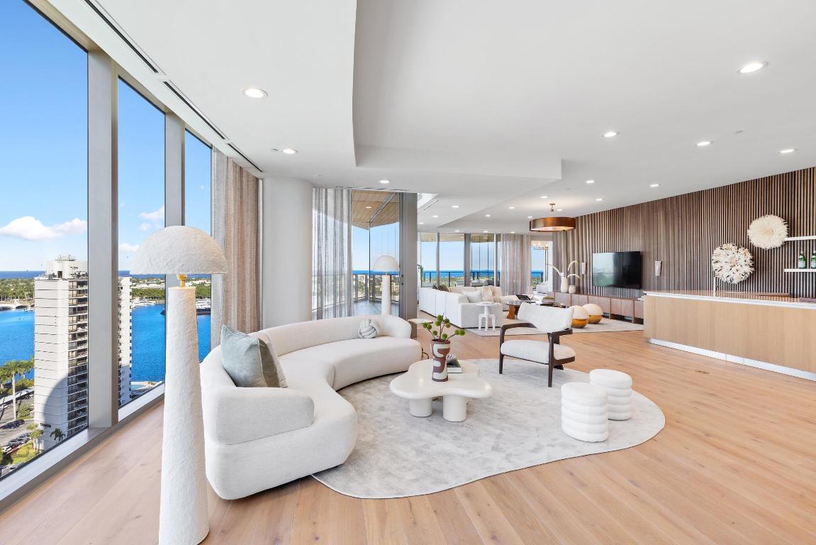 FORTE RESIDENCES CONDO - Residential