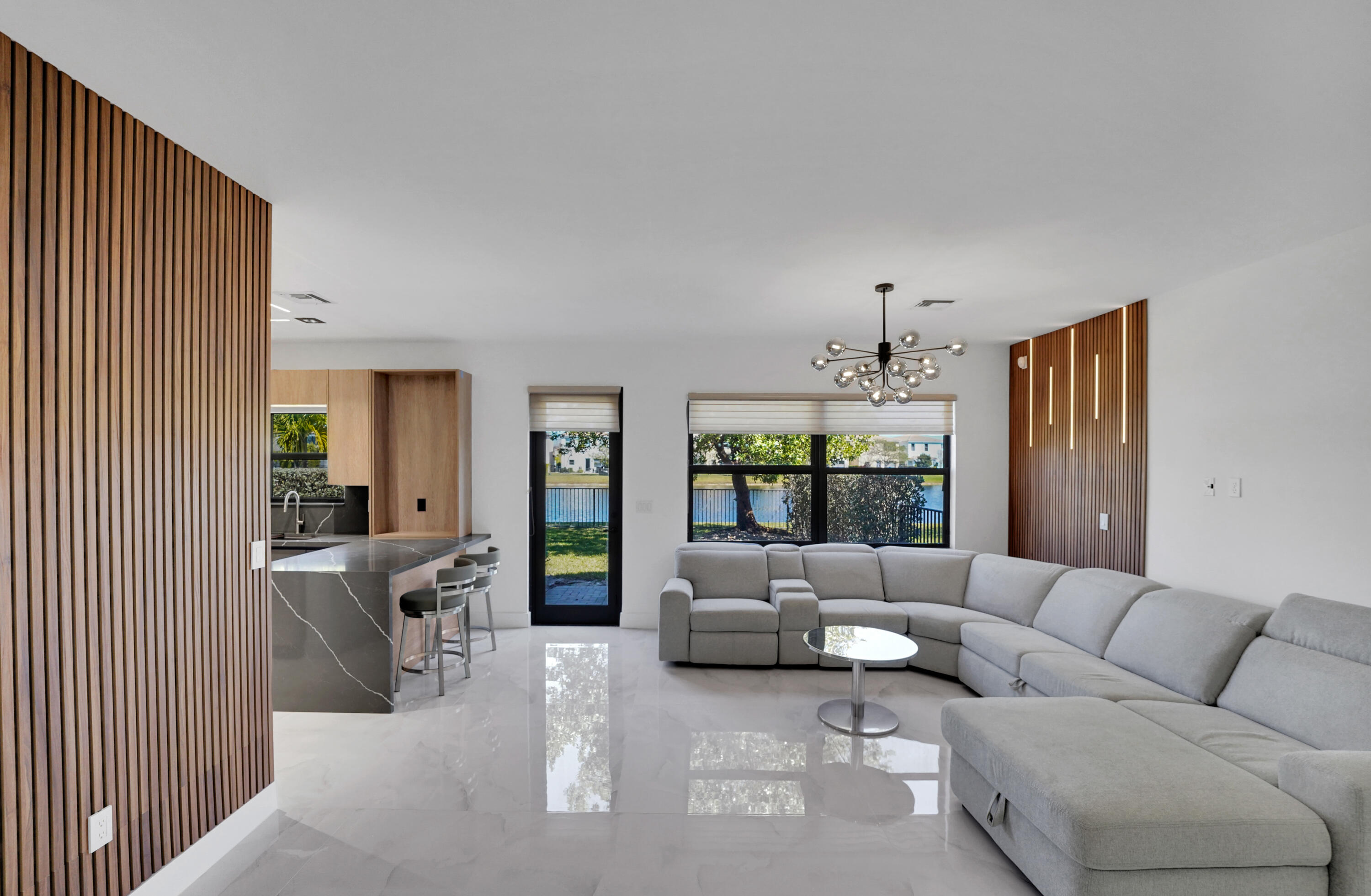 CHAMPION LAKES - Residential