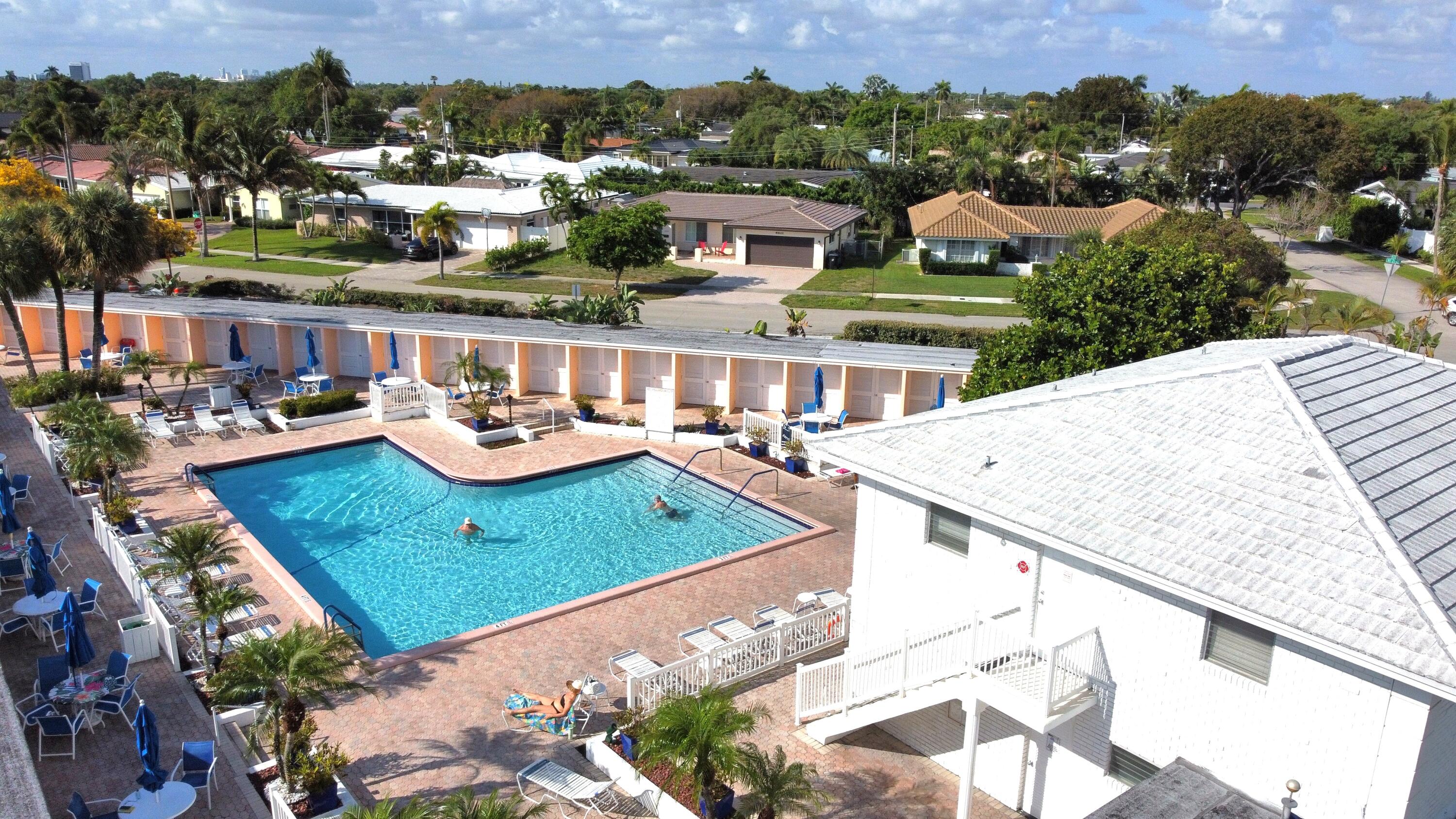 IMPERIAL POINT COLONNADES CONDO - Residential