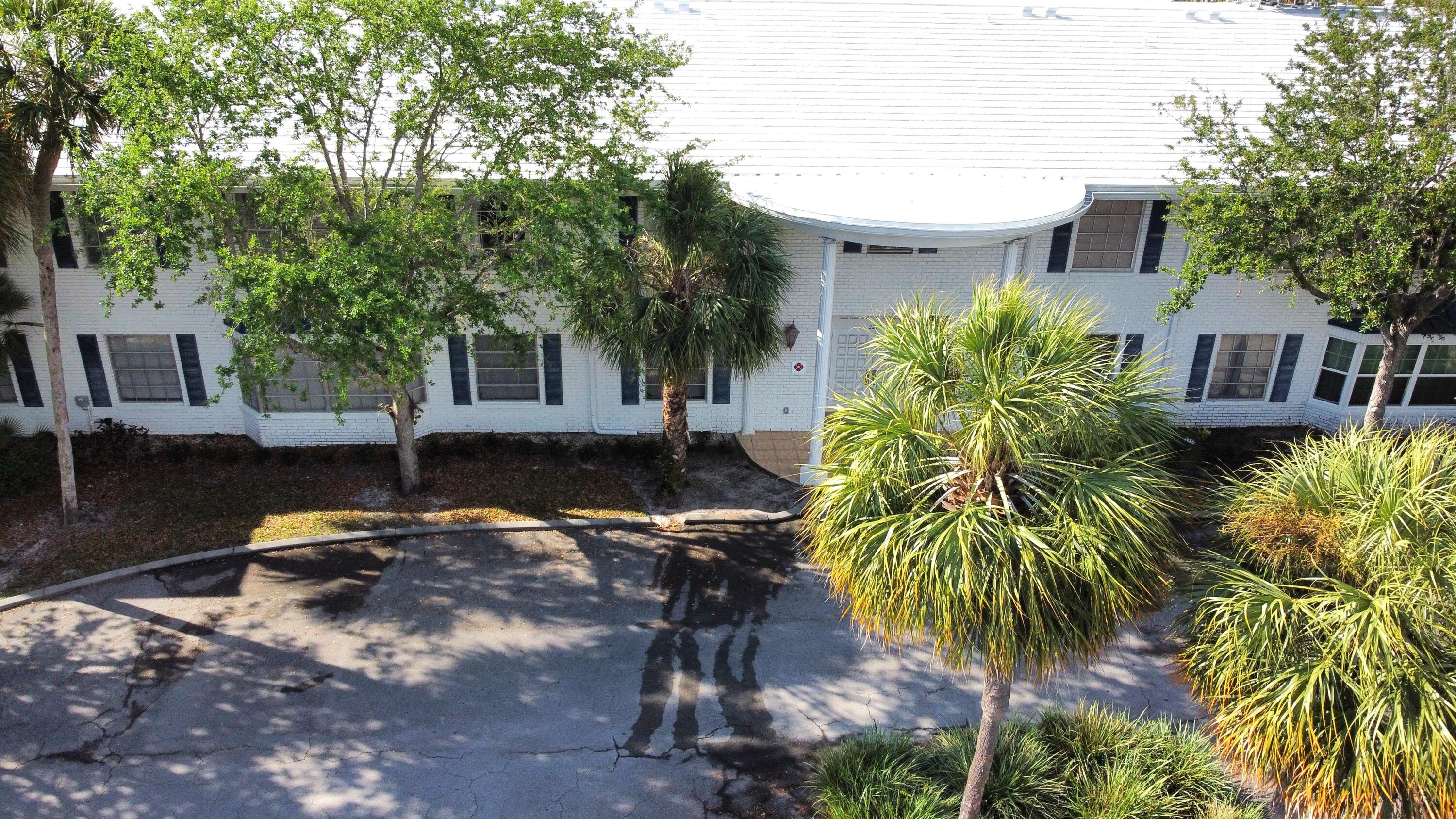 IMPERIAL POINT COLONNADES CONDO - Residential