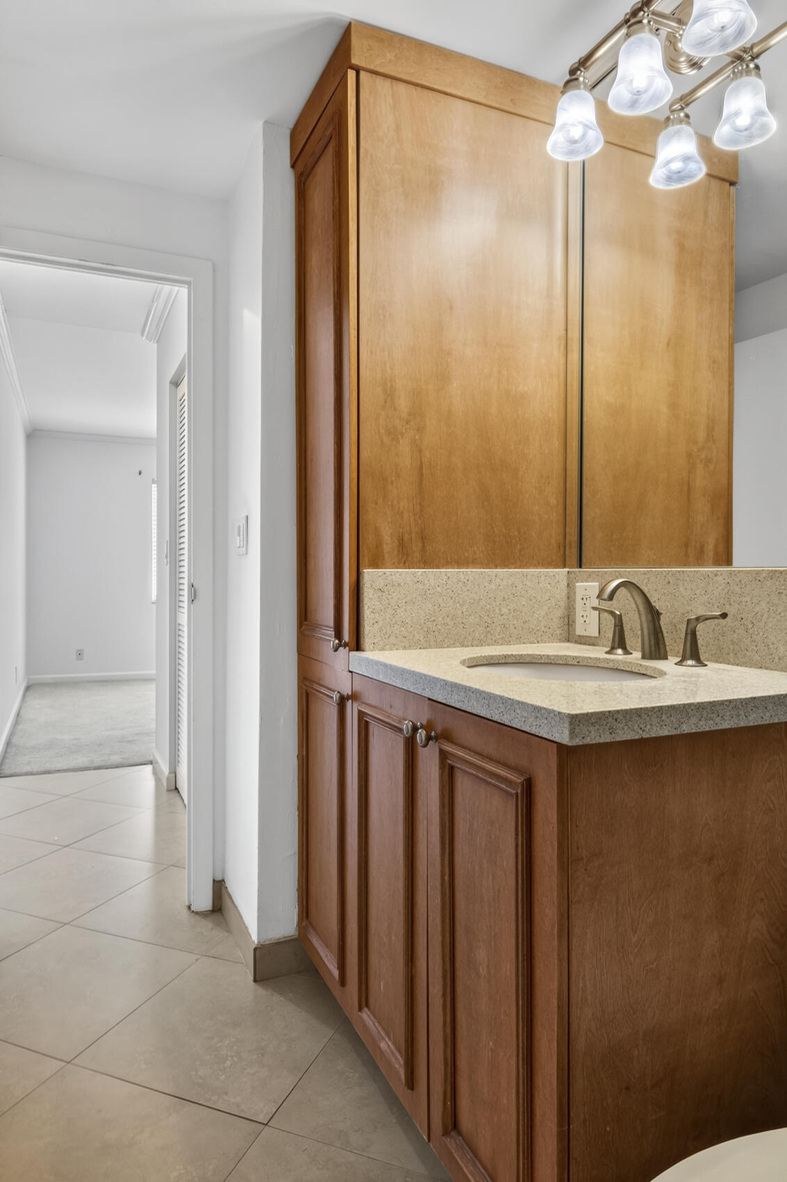 ENTRADA CONDOMINIUM I - Residential