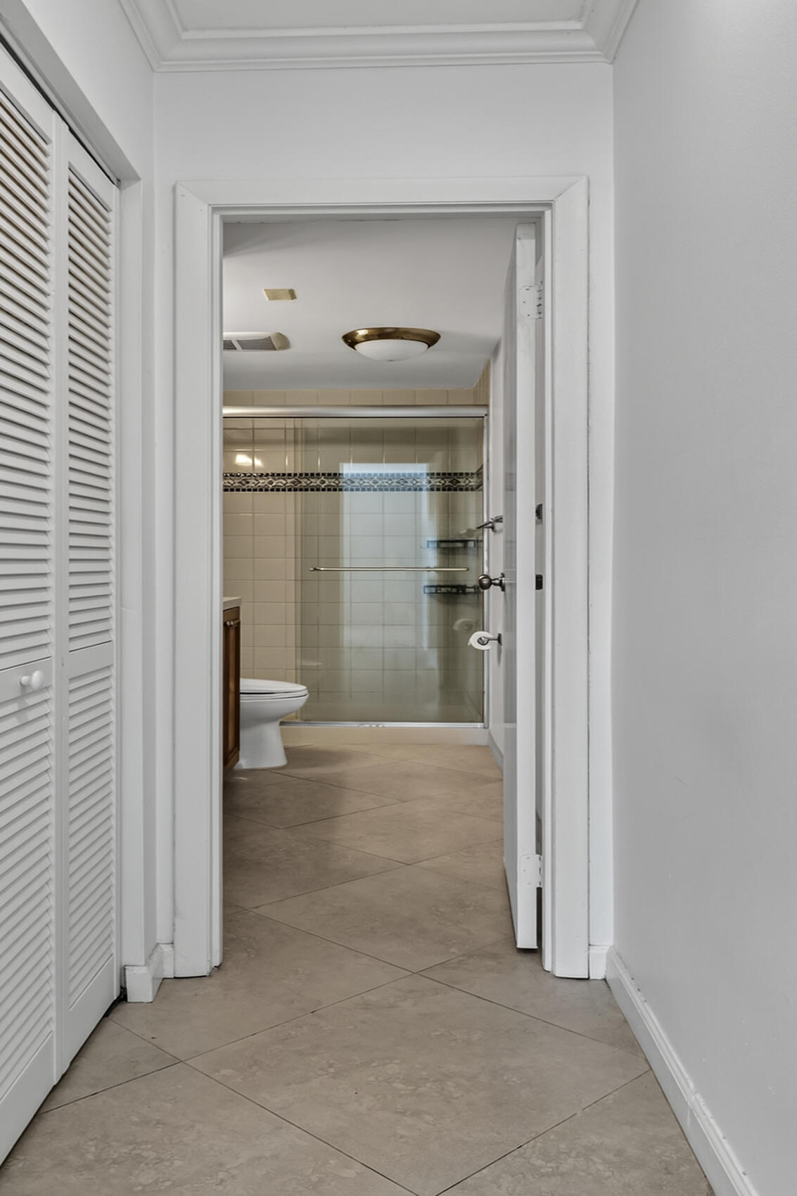 ENTRADA CONDOMINIUM I - Residential